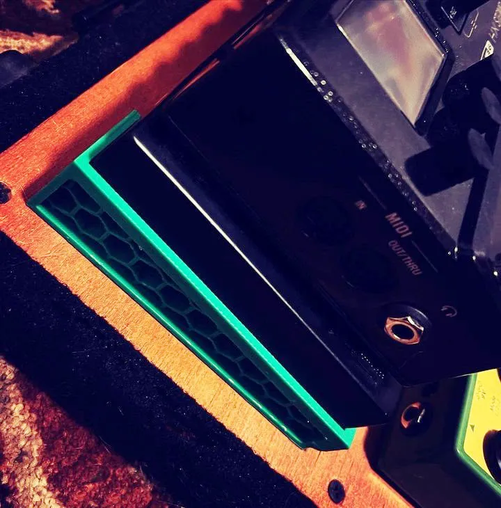 Giá đỡ nâng Pedaltrain Nano+ cho bàn đạp âm nhạc