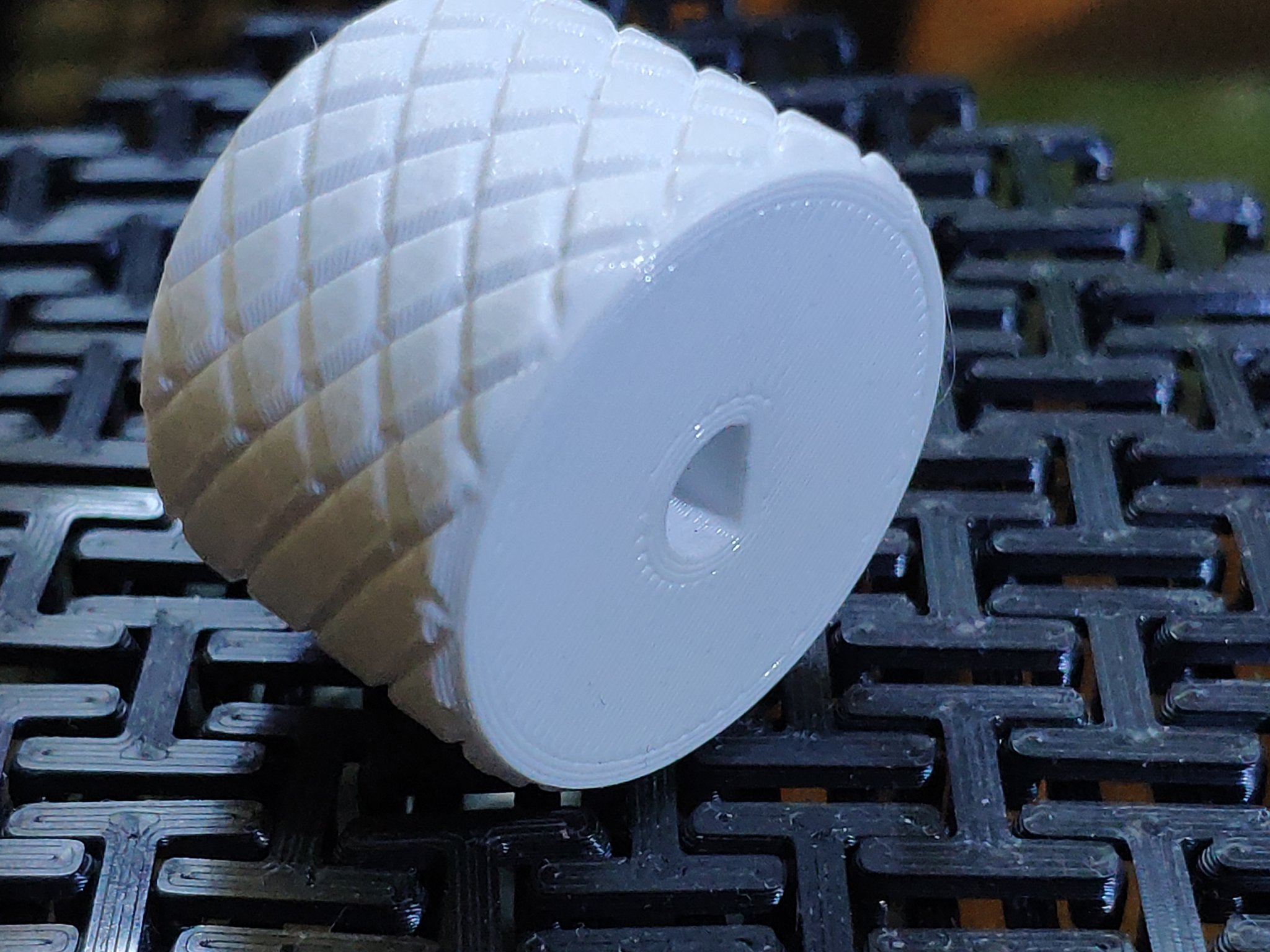 Núm vặn có rãnh điều chỉnh kích thước trong Fusion360