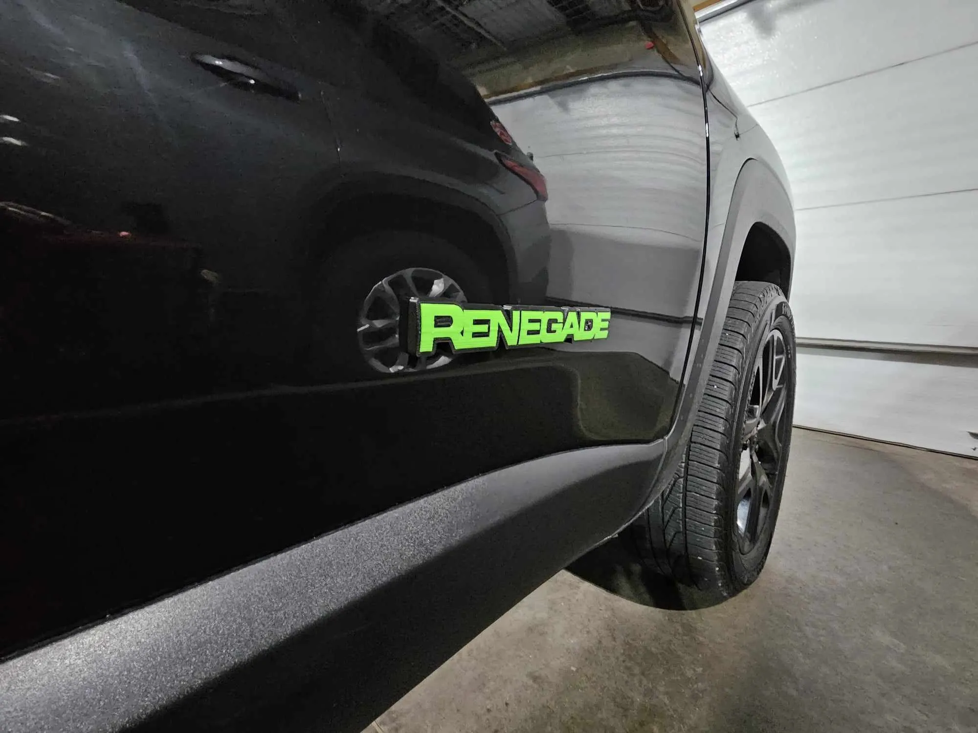 Biểu tượng Jeep Renegade tùy chỉnh màu sắc