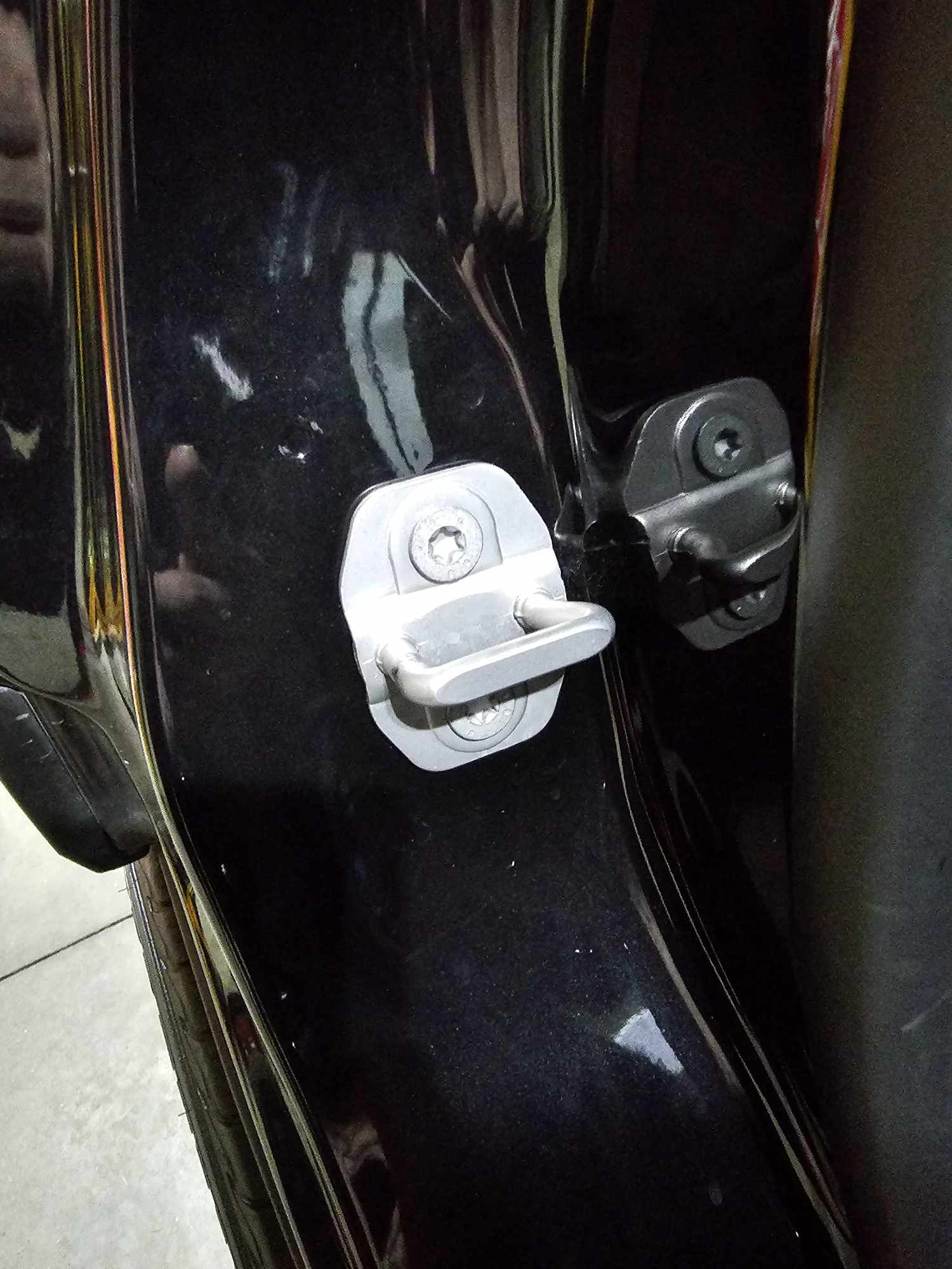 Nắp che chốt cửa xe Jeep Renegade