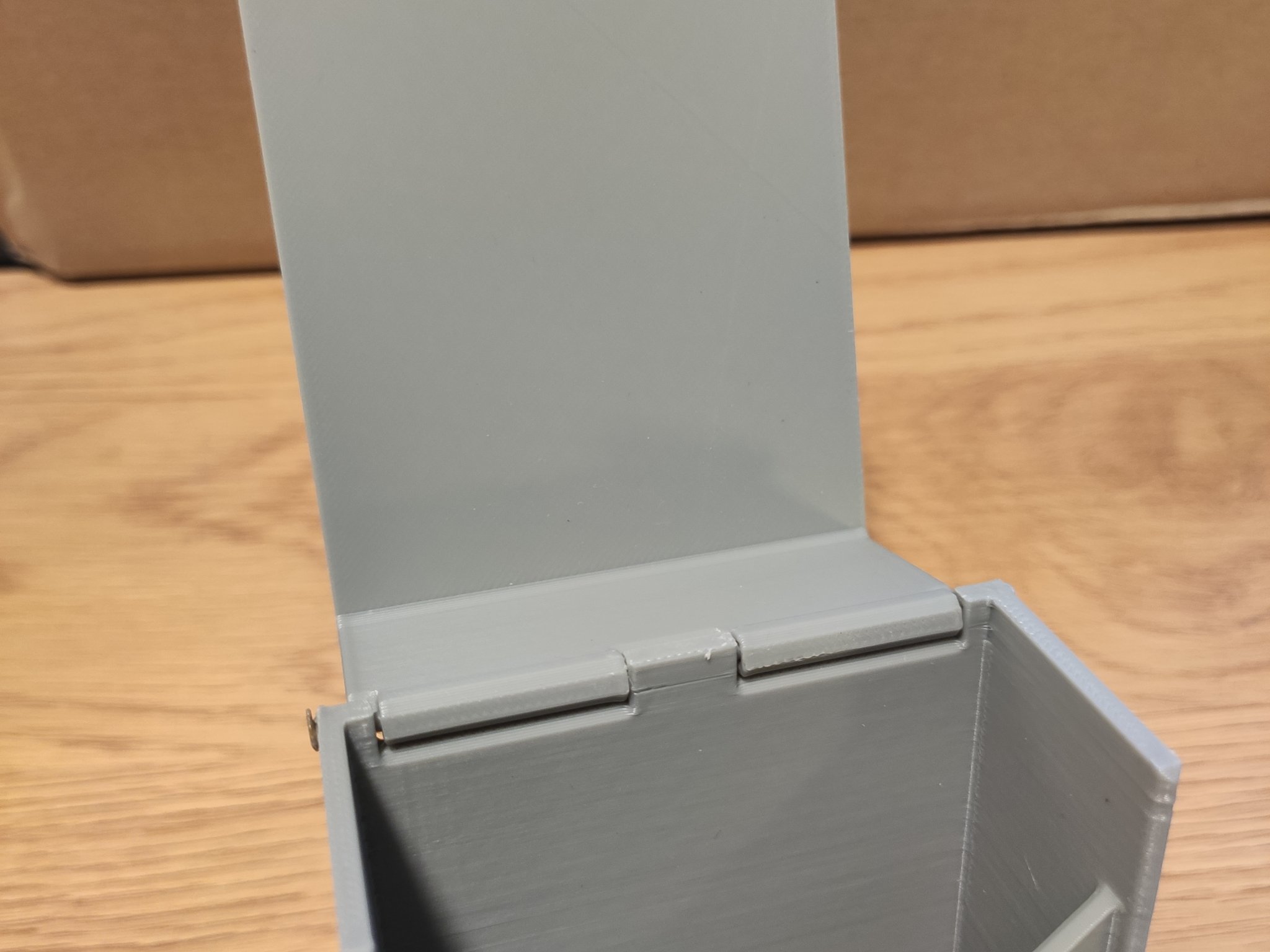 Hộp đựng bài MTG màu đen cho 40 lá bài đã bọc