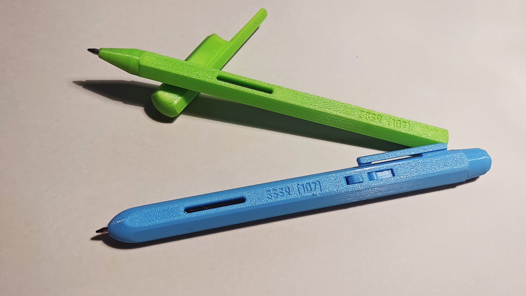 Bút bi in nhanh với ruột 107mm