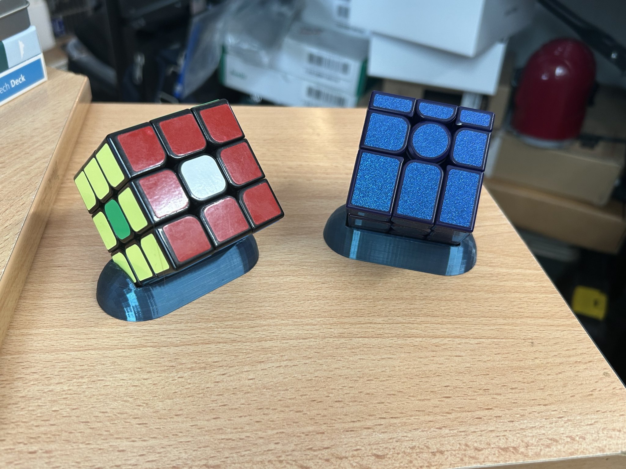 Giá đỡ Rubik 3x3 cho bộ sưu tập trò chơi trí tuệ