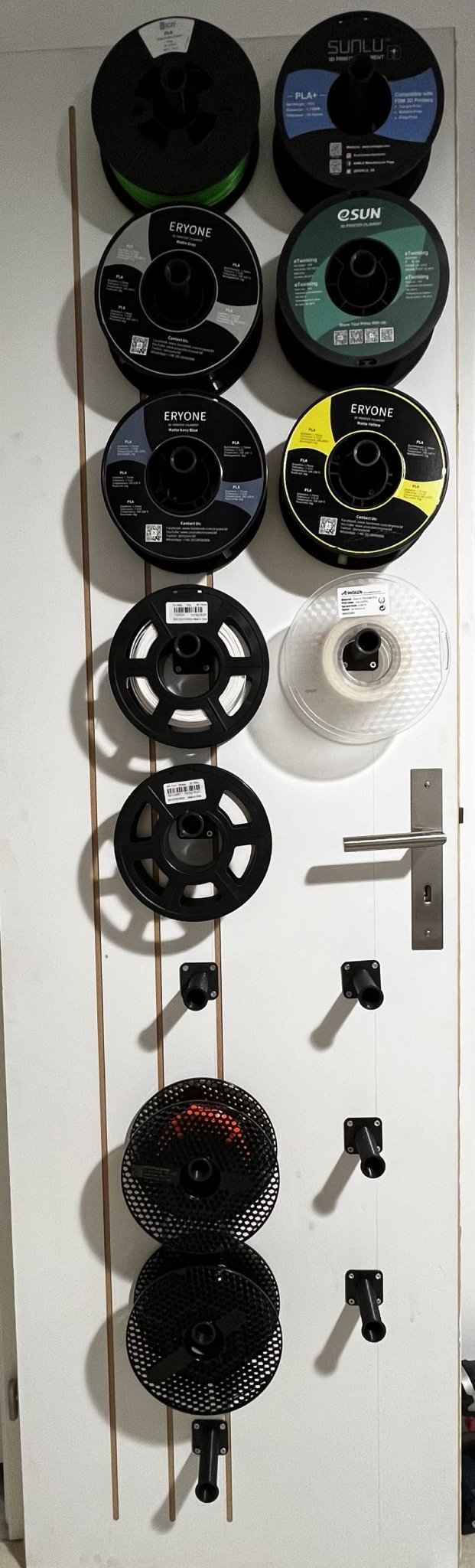 Giá đỡ cuộn đơn giản có thể vặn ốc