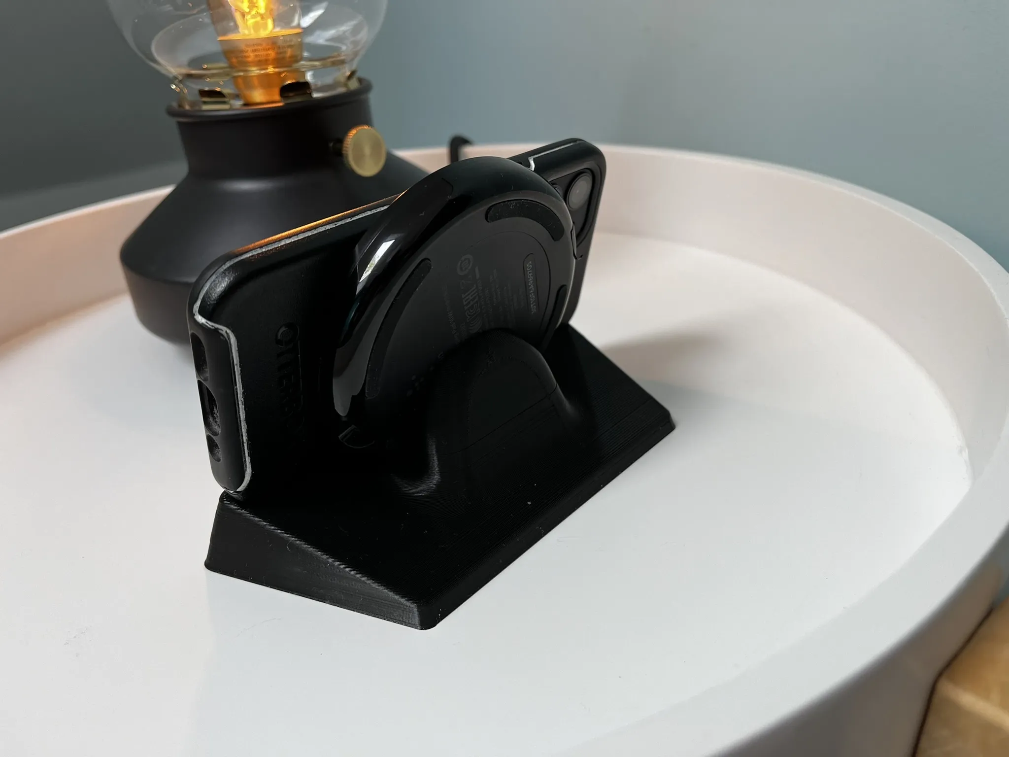 Đế sạc không dây cho iPhone 13 mini với chế độ chờ iOS17