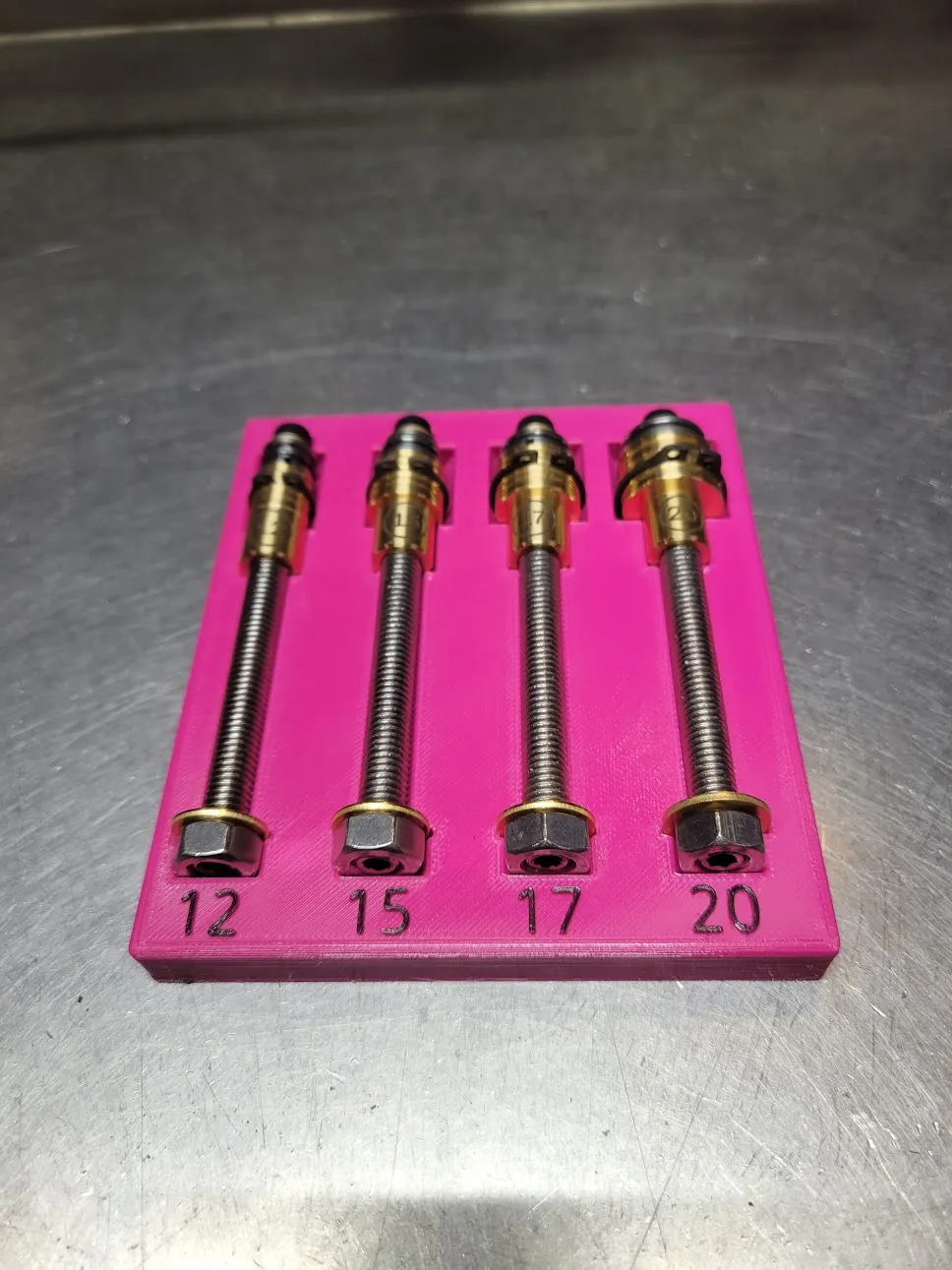 Bộ dụng cụ tháo bạc đạn trục ren Noble Wheels