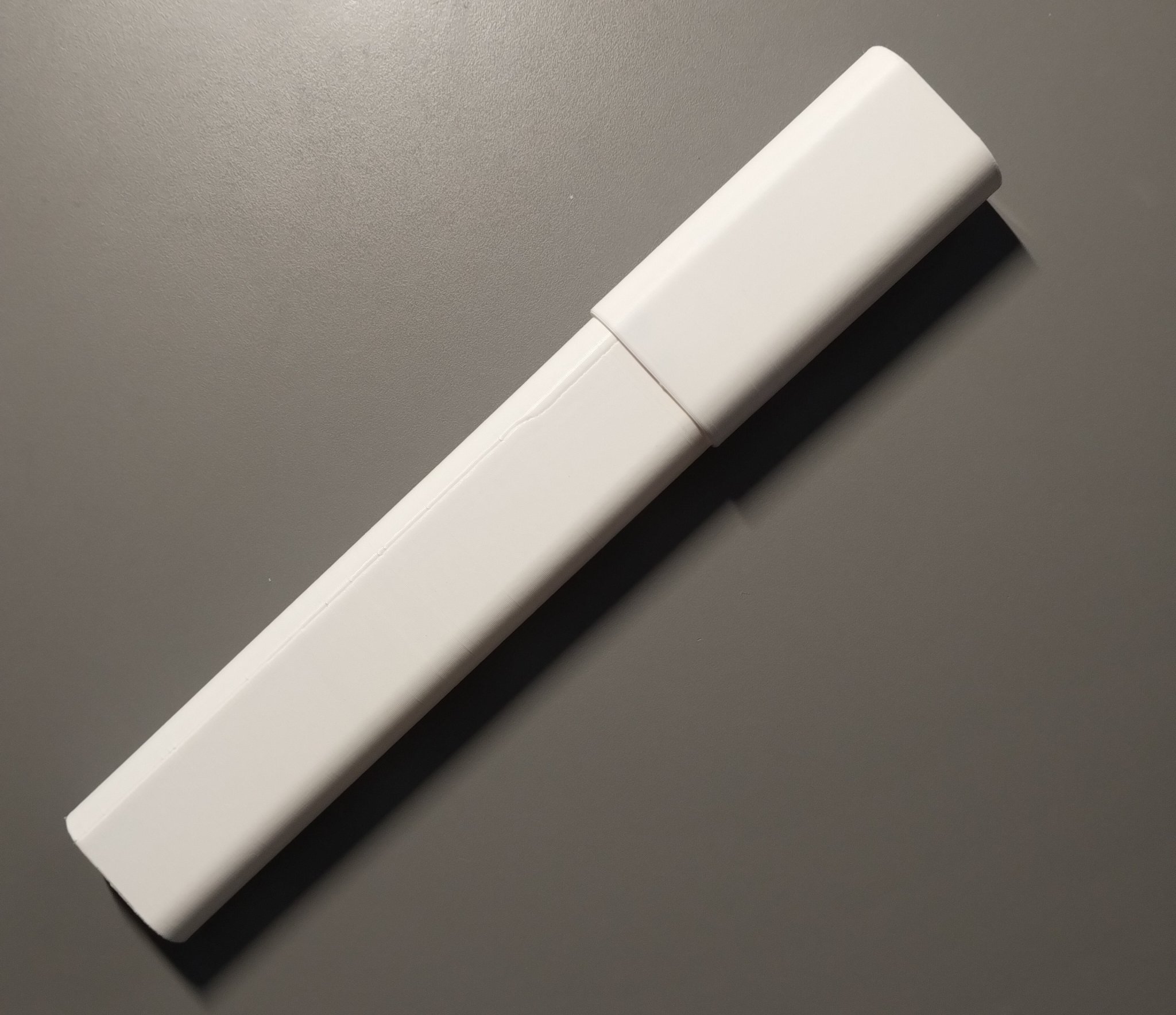 Hộp bảo vệ cọ vẽ đơn giản cho nghệ sĩ