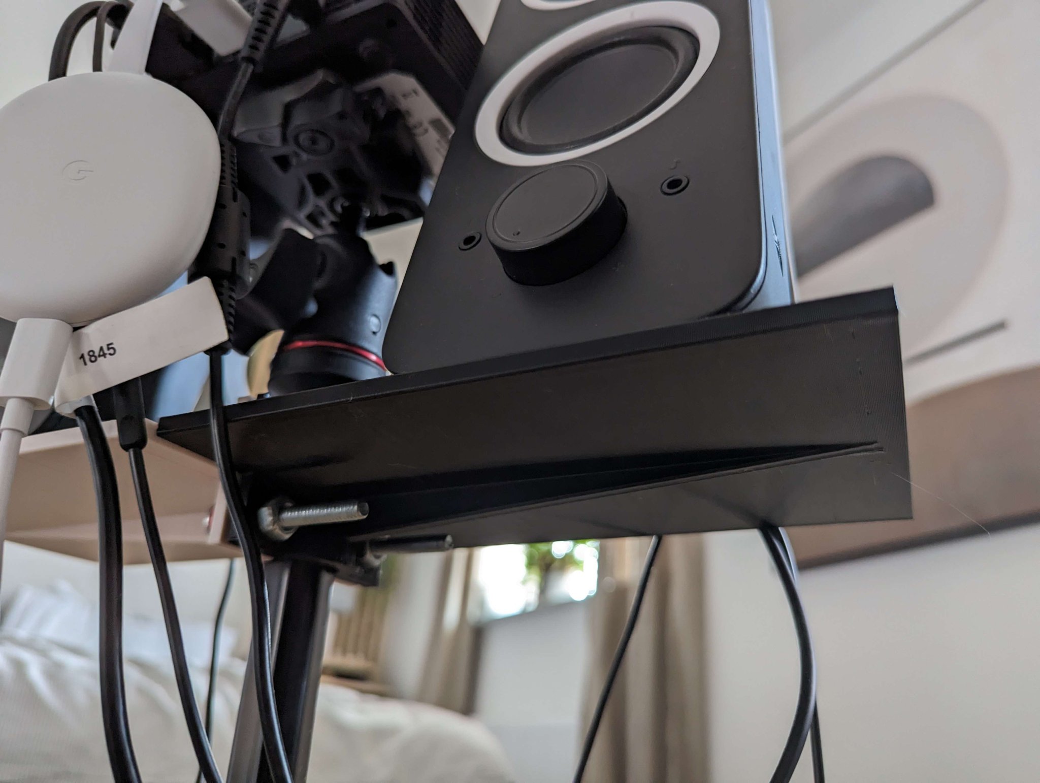 Giá đỡ tripod đa năng cho máy chiếu di động