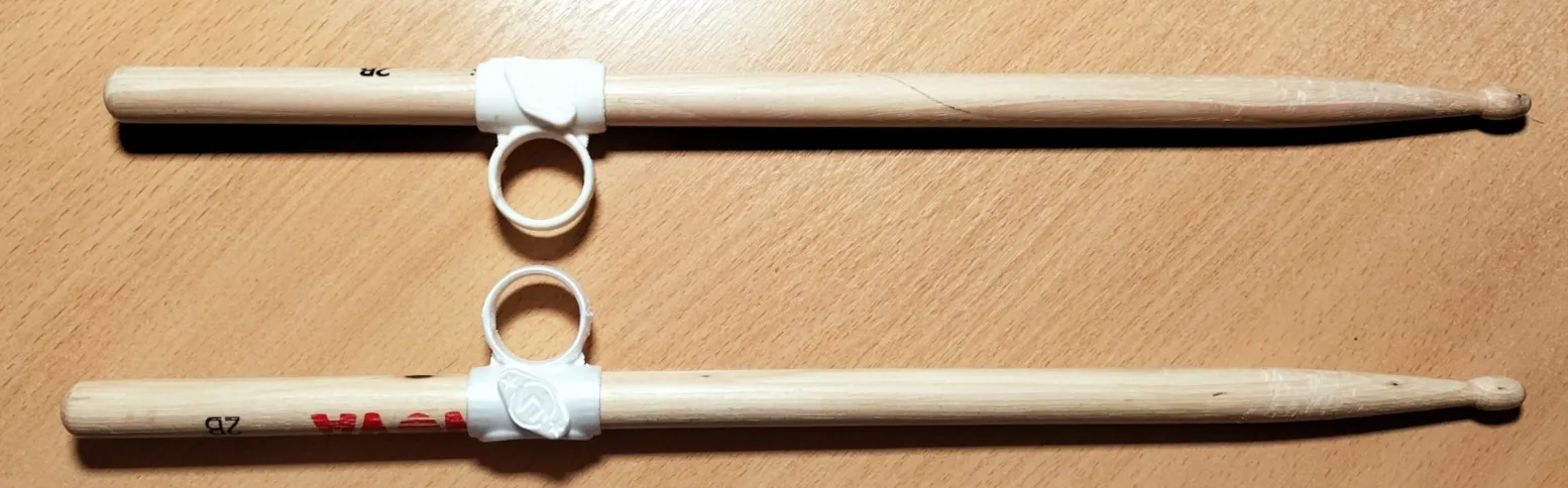 Kẹp điều khiển cho dùi trống với tay cầm chắc chắn