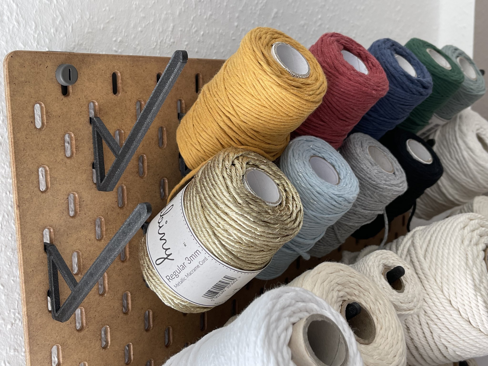 Móc len/garn IKEA SKÅDIS vừa vặn cho cuộn lớn và nhỏ