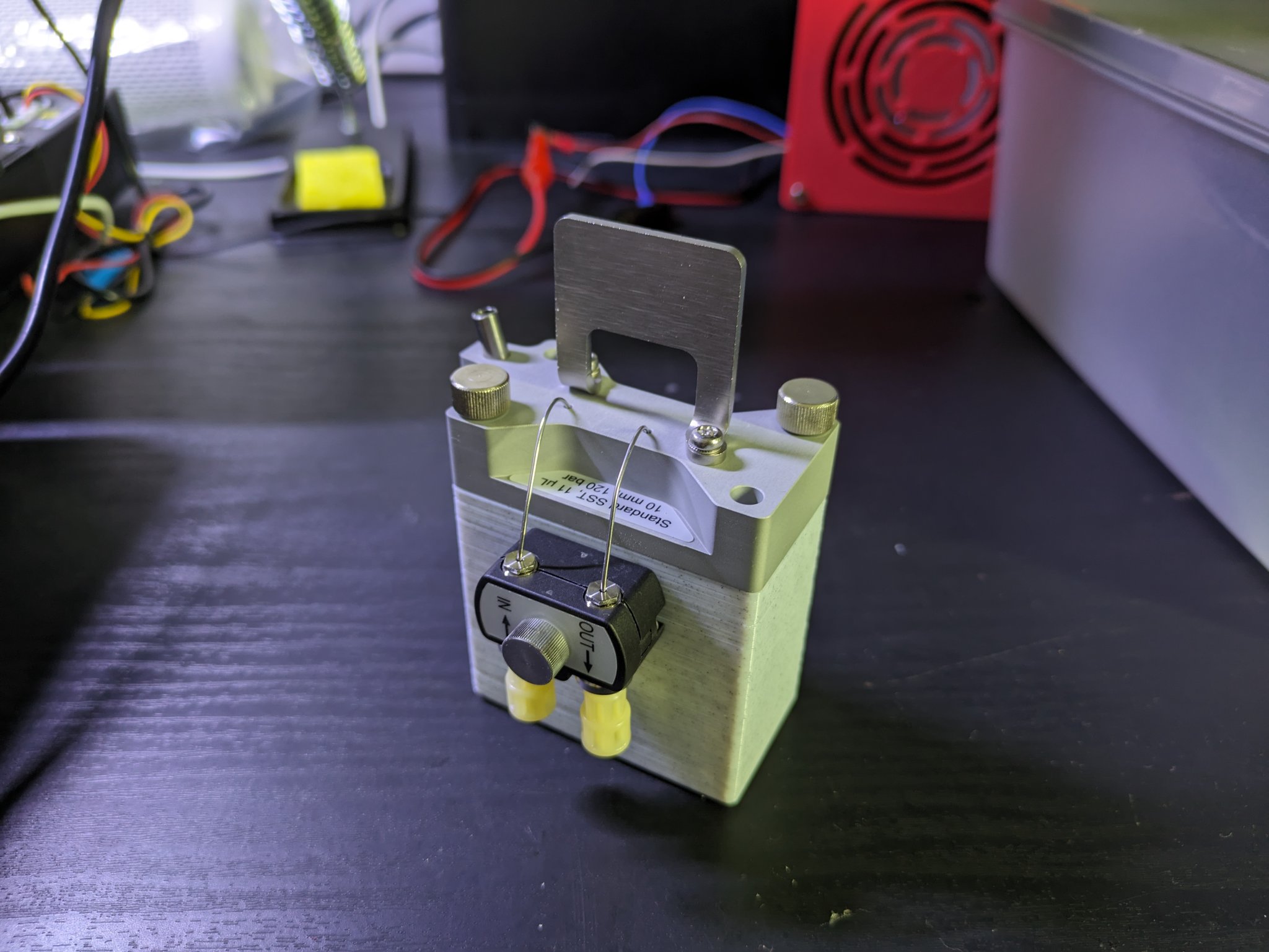 Vỏ bảo vệ cho tế bào dòng Vanquish UV