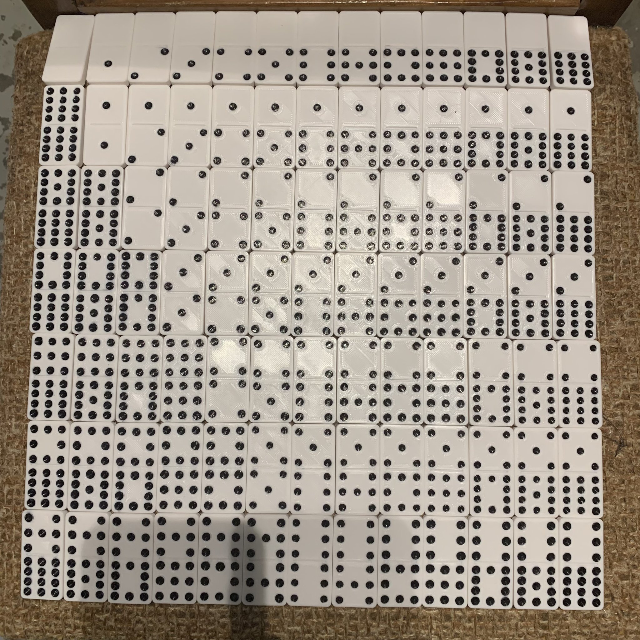 Domino đôi cá nhân 12 viên in nhẹ và chính xác