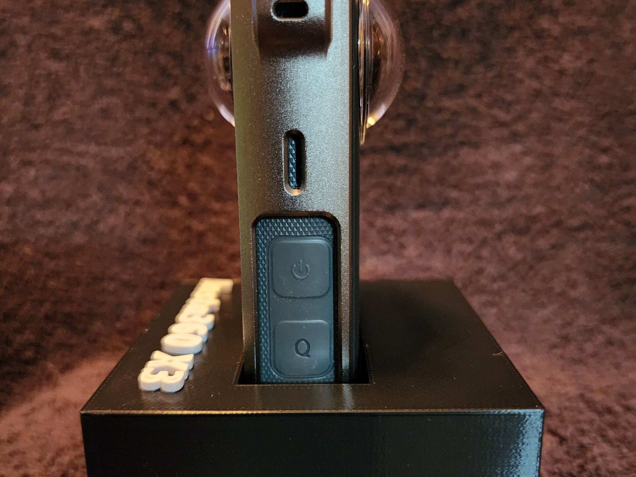 Giá đỡ để bàn cho camera Insta360 X3 với khung kim loại