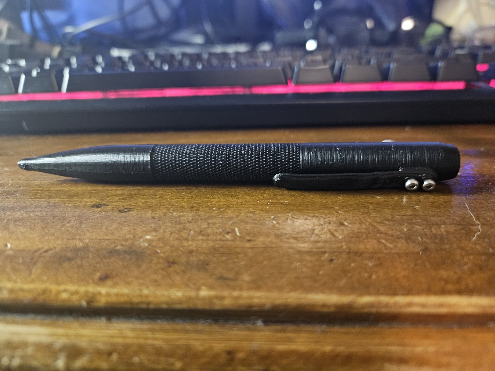 Bút bi hành động Click Flick 4.0 sử dụng refill Parker G2