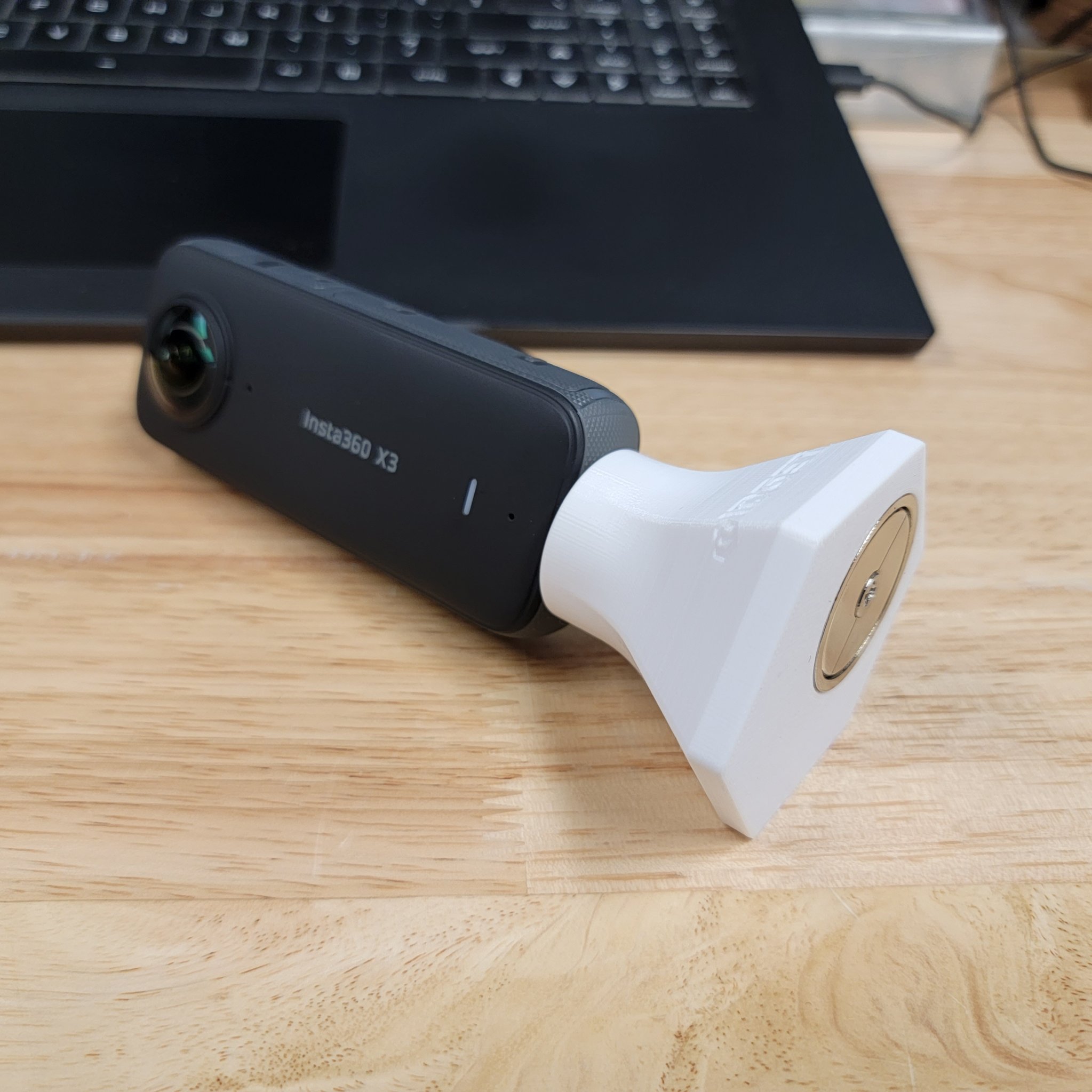 Giá đỡ camera từ tính với 3 nam châm cho mọi bề mặt