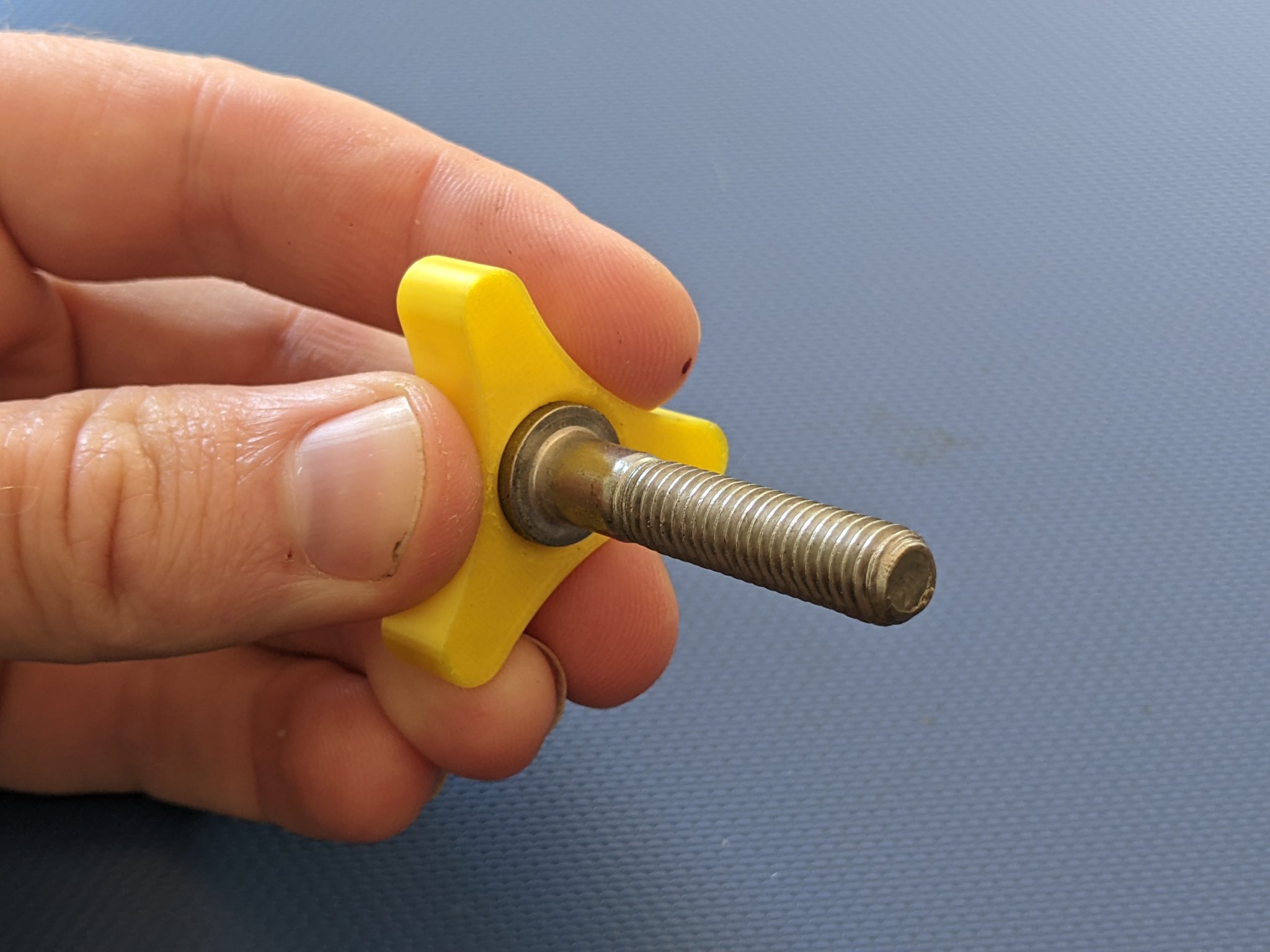 Nắp điều chỉnh cho bu lông M6 tiện dụng