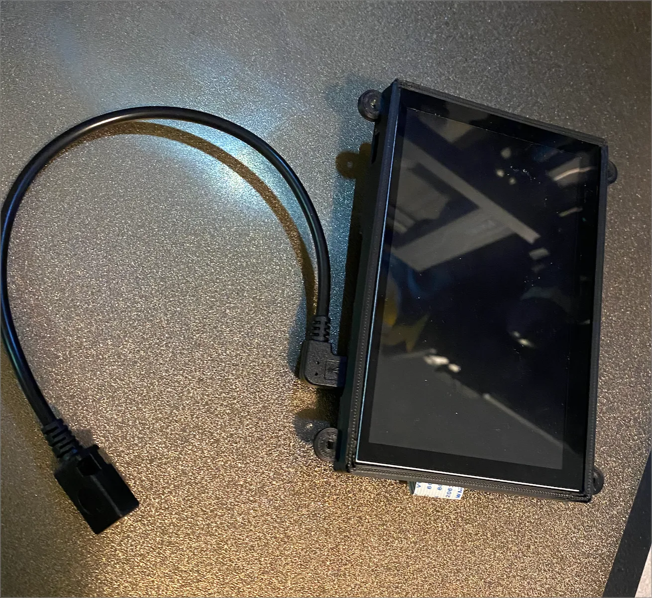 Kiosk cảm ứng 5 inch cho Raspberry Pi 3B với thiết kế dọc