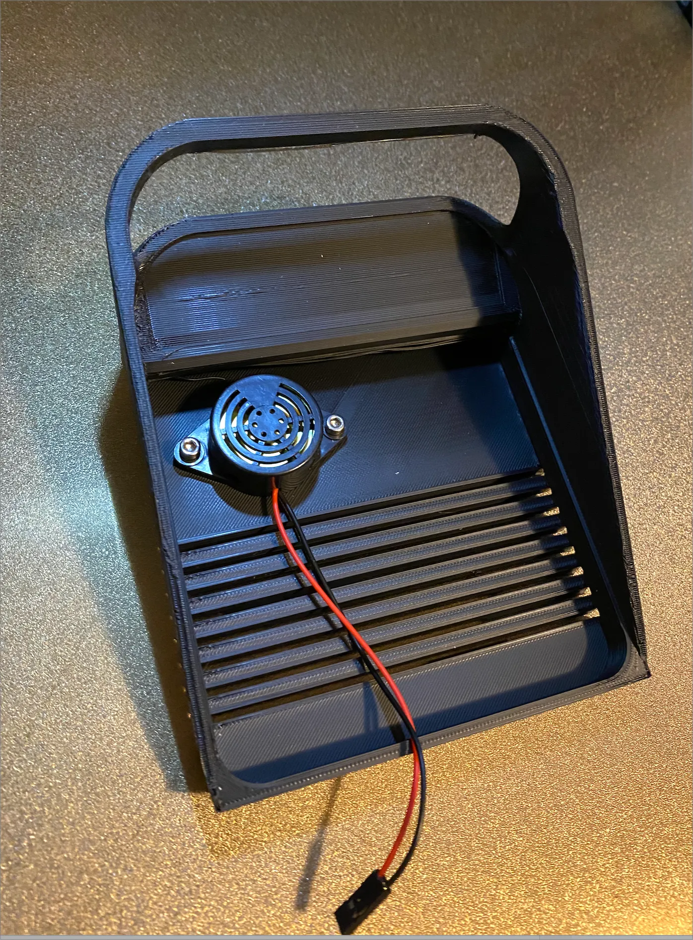 Kiosk cảm ứng 5 inch cho Raspberry Pi 3B với thiết kế dọc