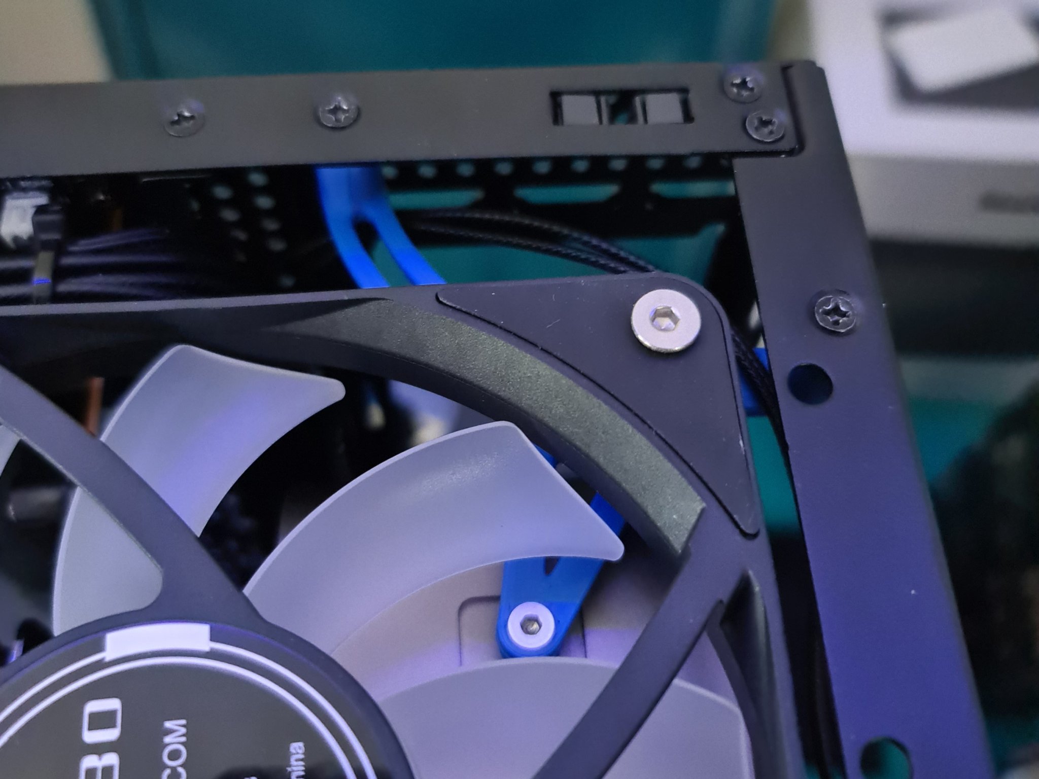 Giá đỡ hỗ trợ SSUPD Meshroom 4090 FE cho khung máy tính