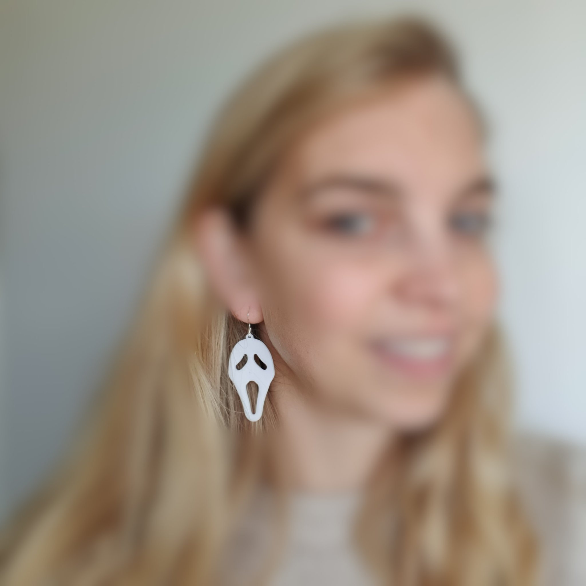 Bông tai Scream phong cách Halloween