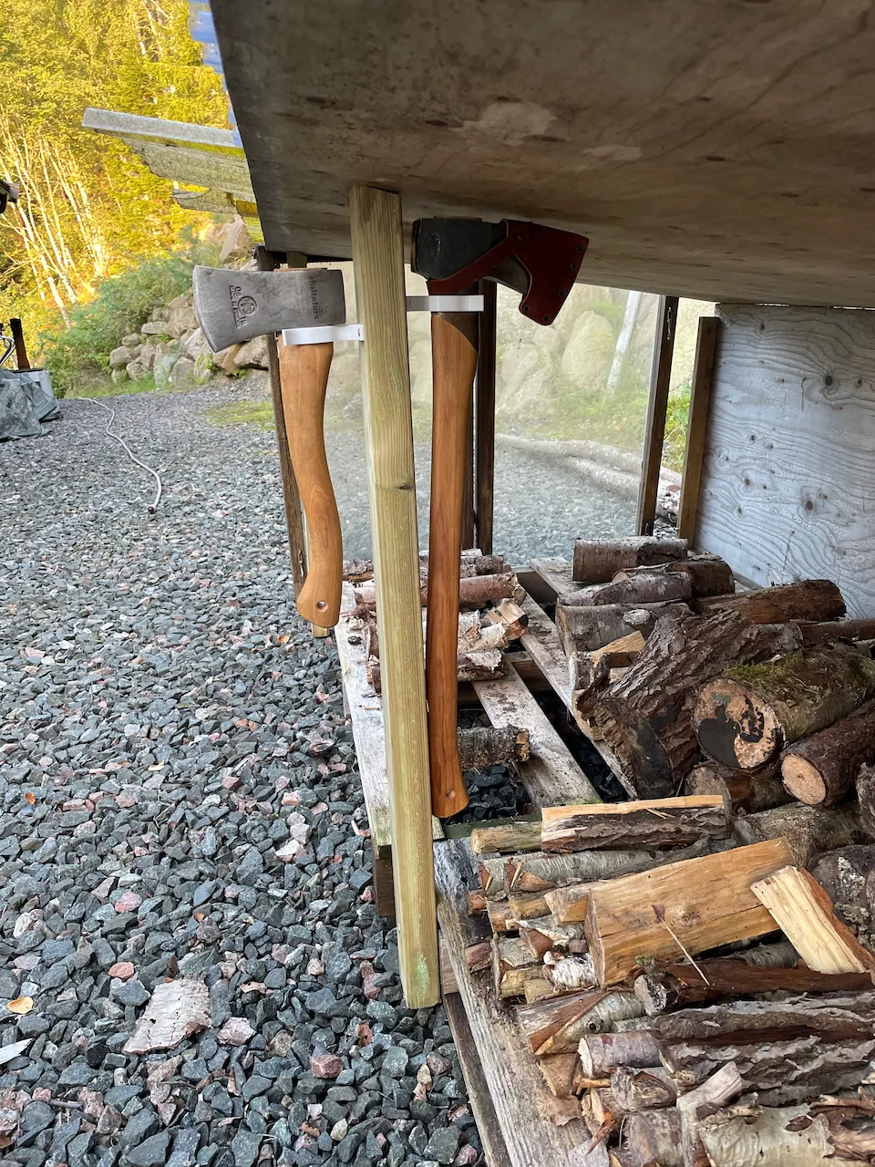 Giá treo dụng cụ làm vườn gắn tường chắc chắn