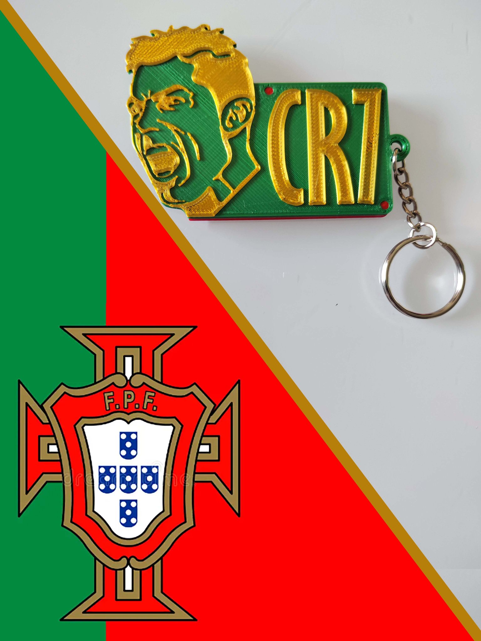 Móc khóa CR7 với động tác ăn mừng có thể tháo rời