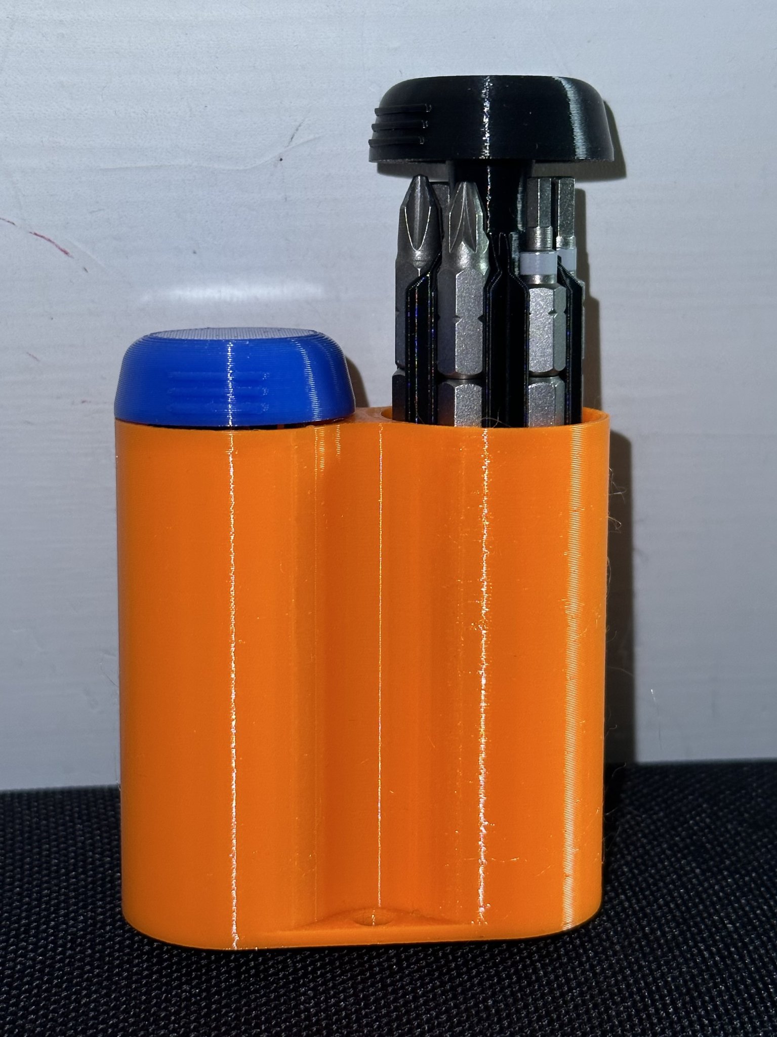 Hộp đựng tua vít NOT - LTT với 36 đầu vít kép