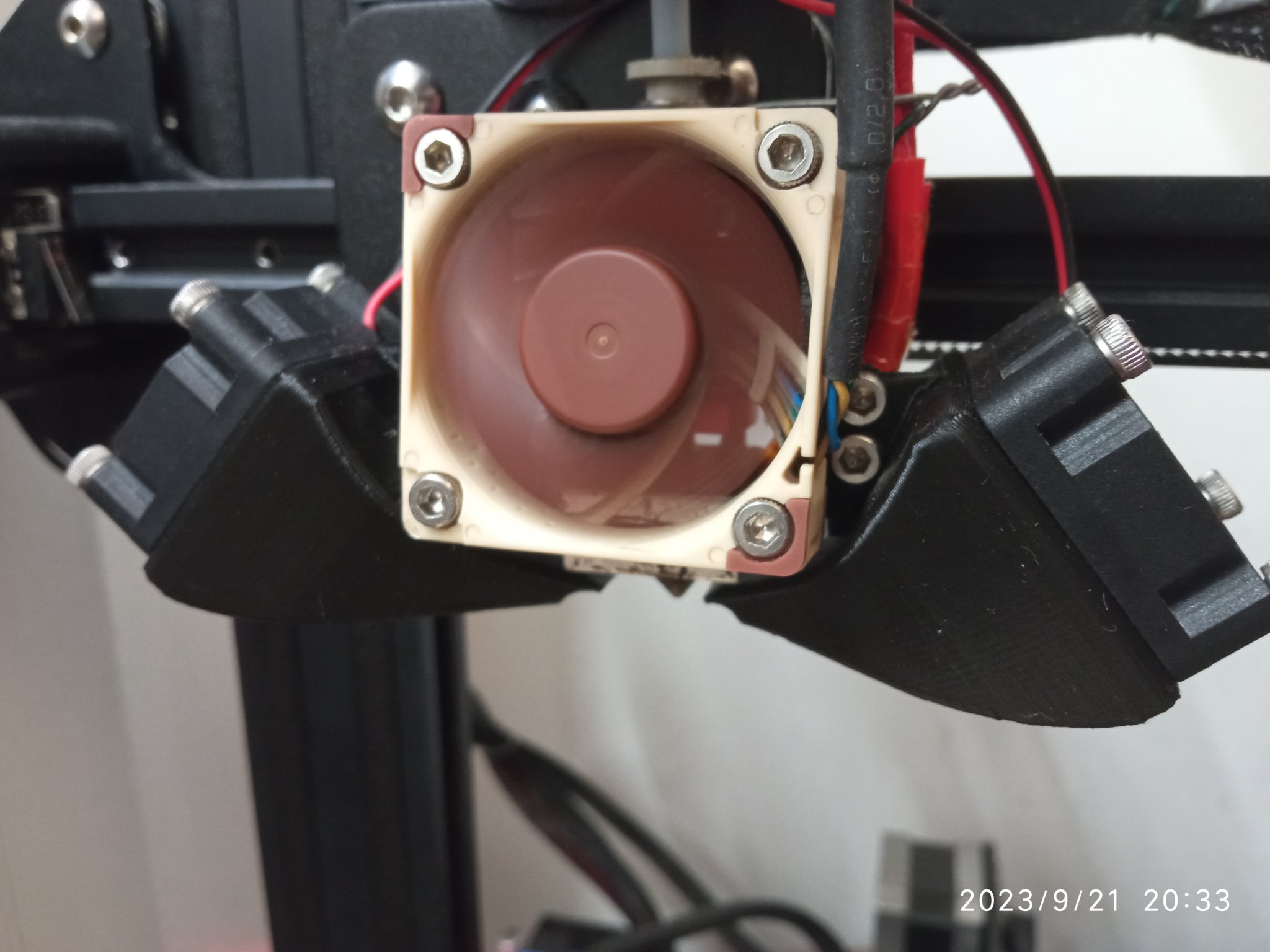 **Ống dẫn quạt làm mát cho Ender 3 với quạt 3010**