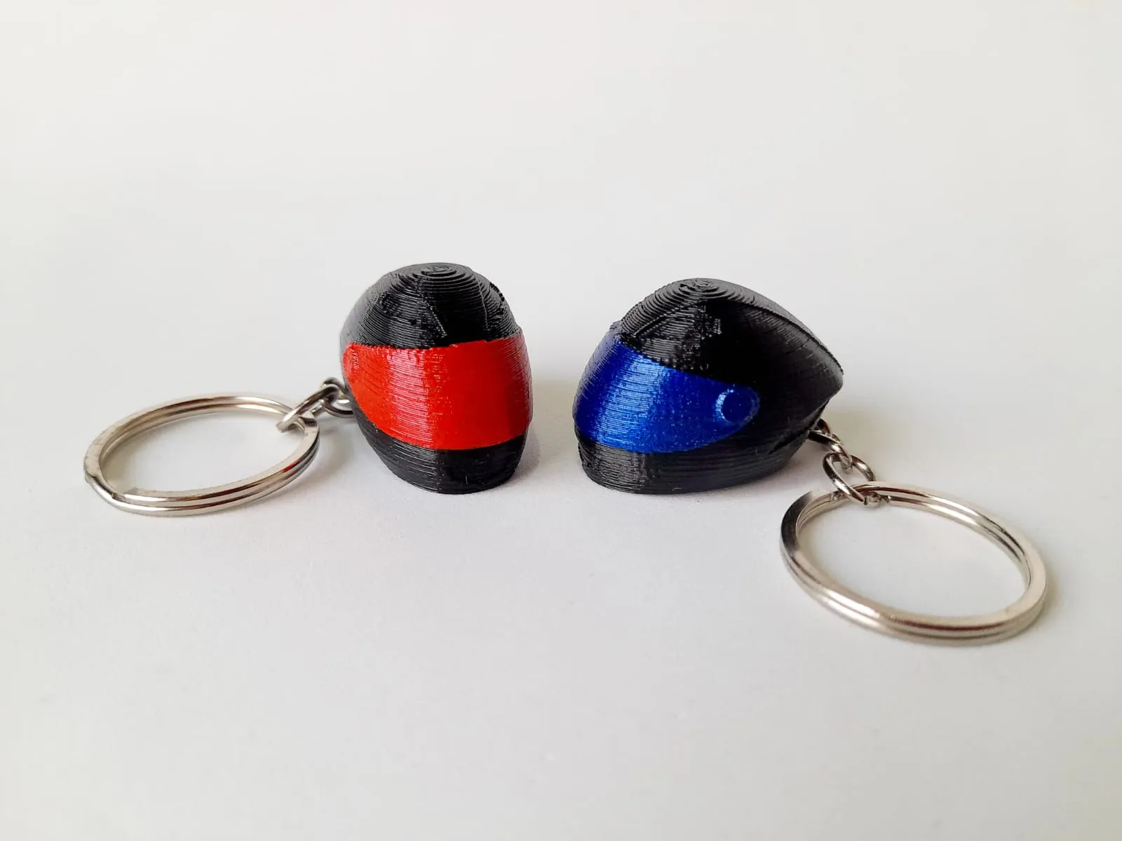 Móc khóa hình mũ bảo hiểm moto trang trí cho chìa khóa