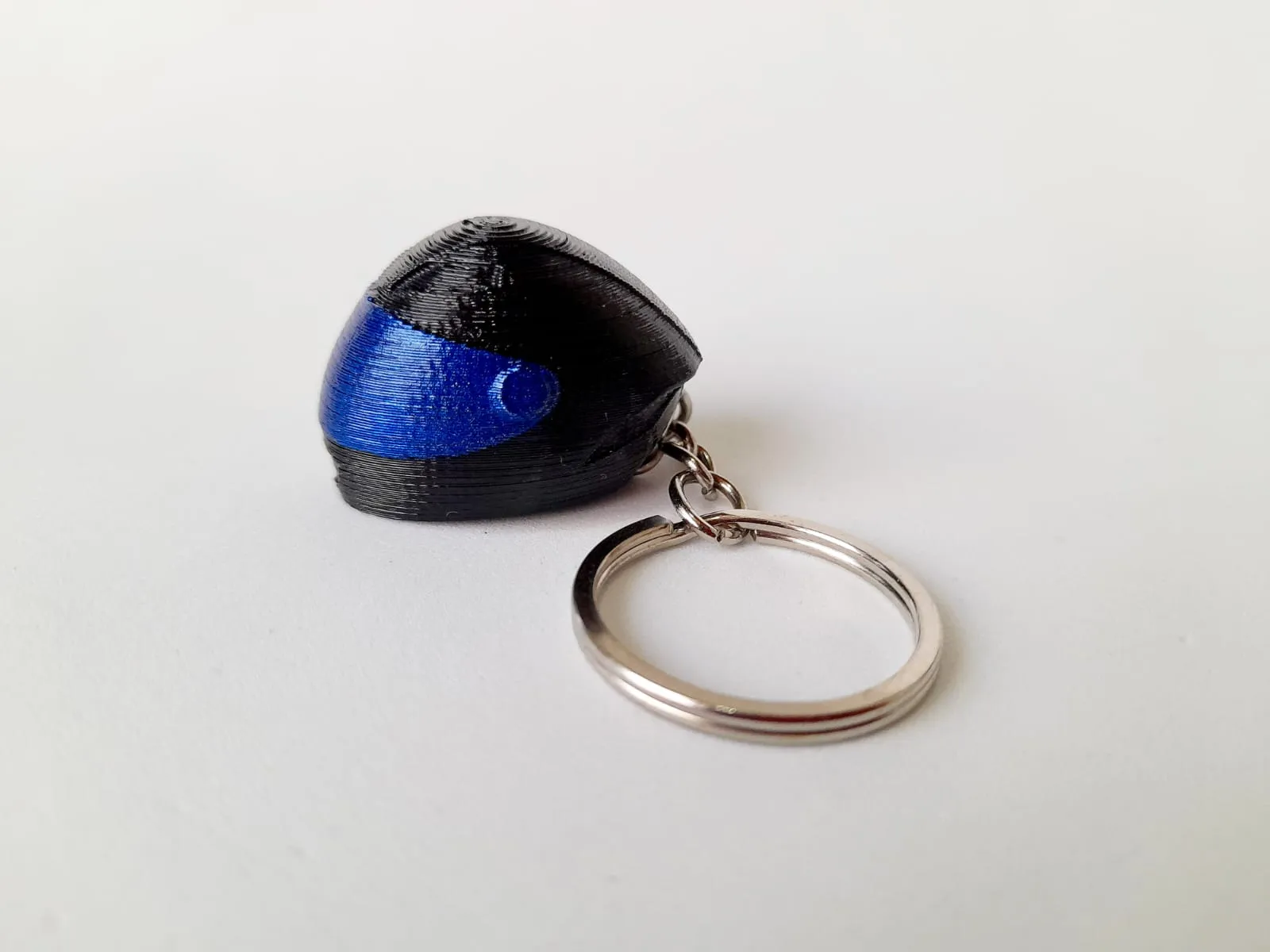 Móc khóa hình mũ bảo hiểm moto trang trí cho chìa khóa