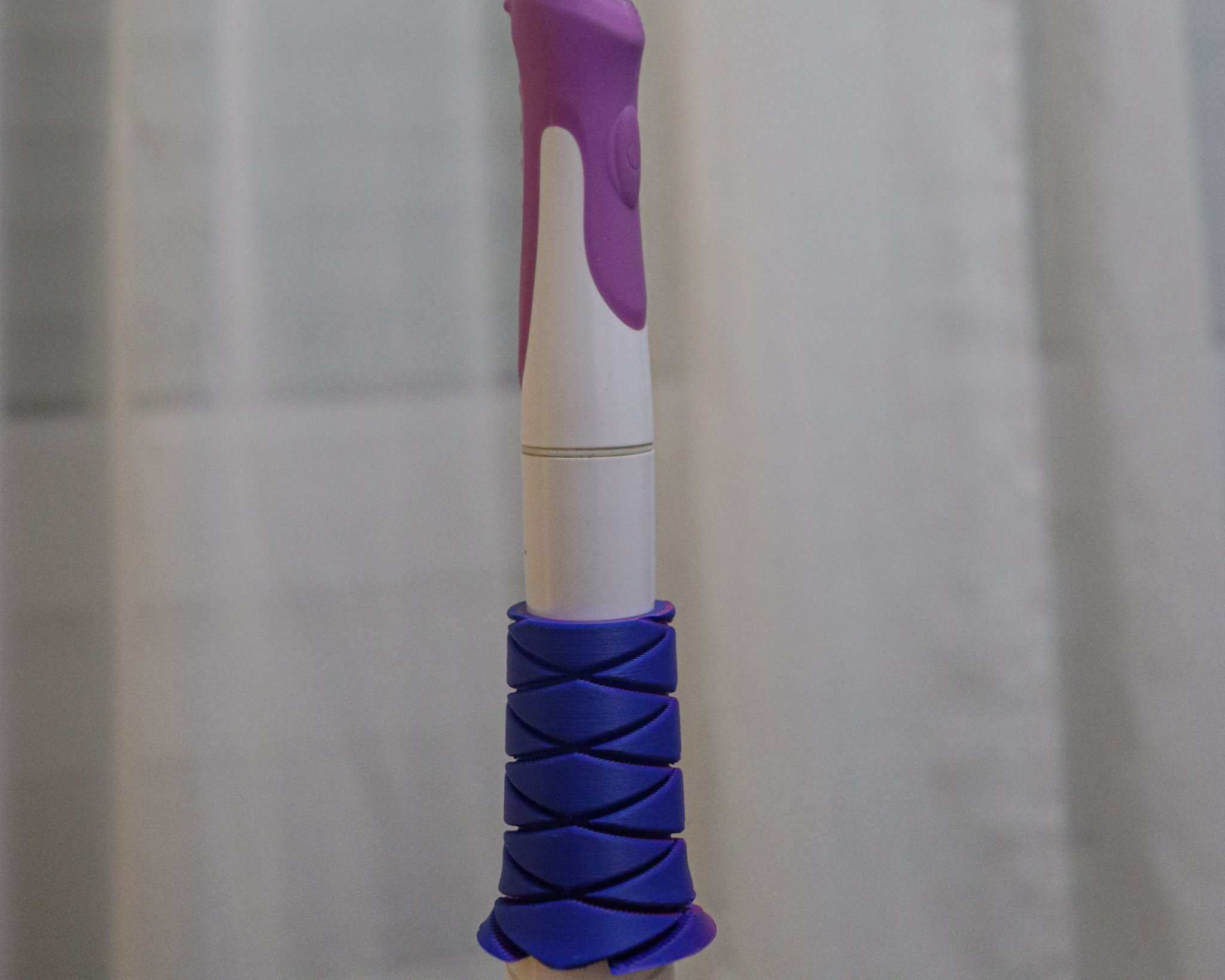 Giá đỡ bàn chải đánh răng phong cách và tinh tế