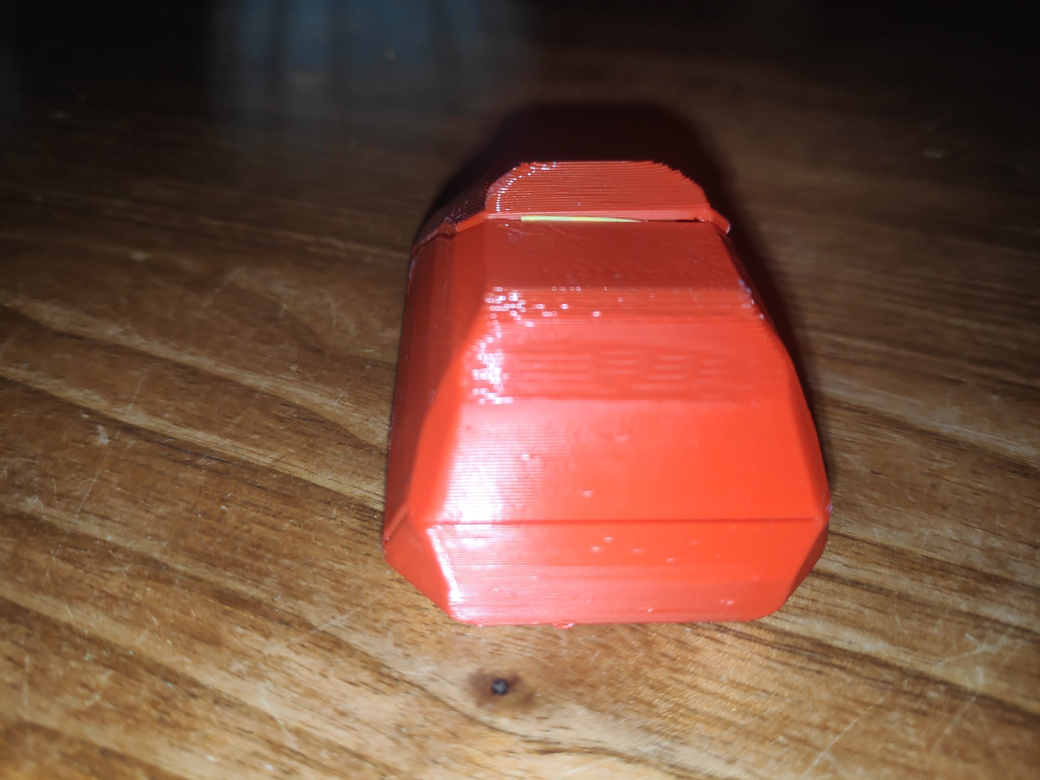 Khái niệm ba lô cứng màu trắng bán trong suốt