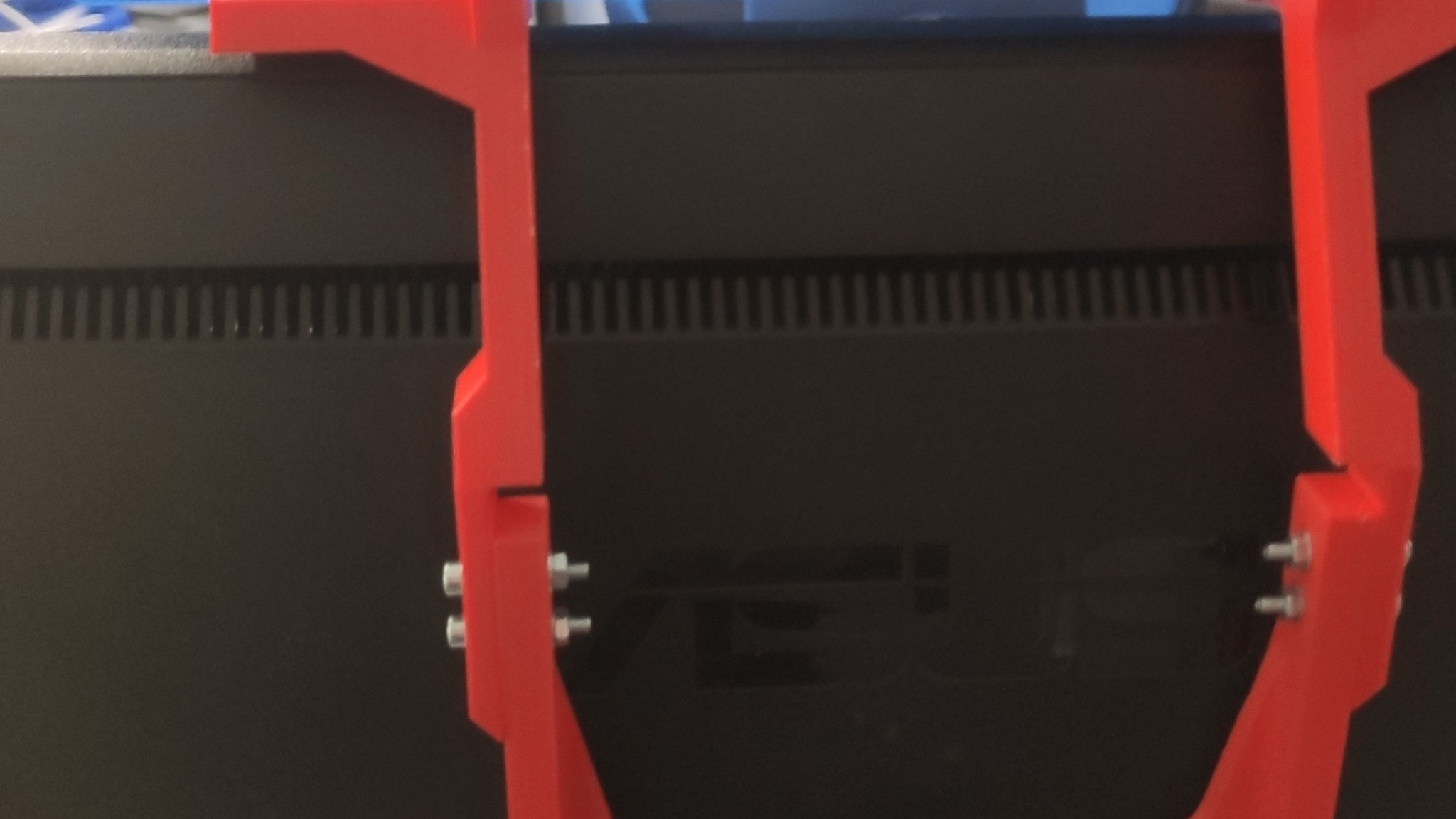 Gắn màn hình di động 14" lên giá Vesa 100 cho màn hình khác