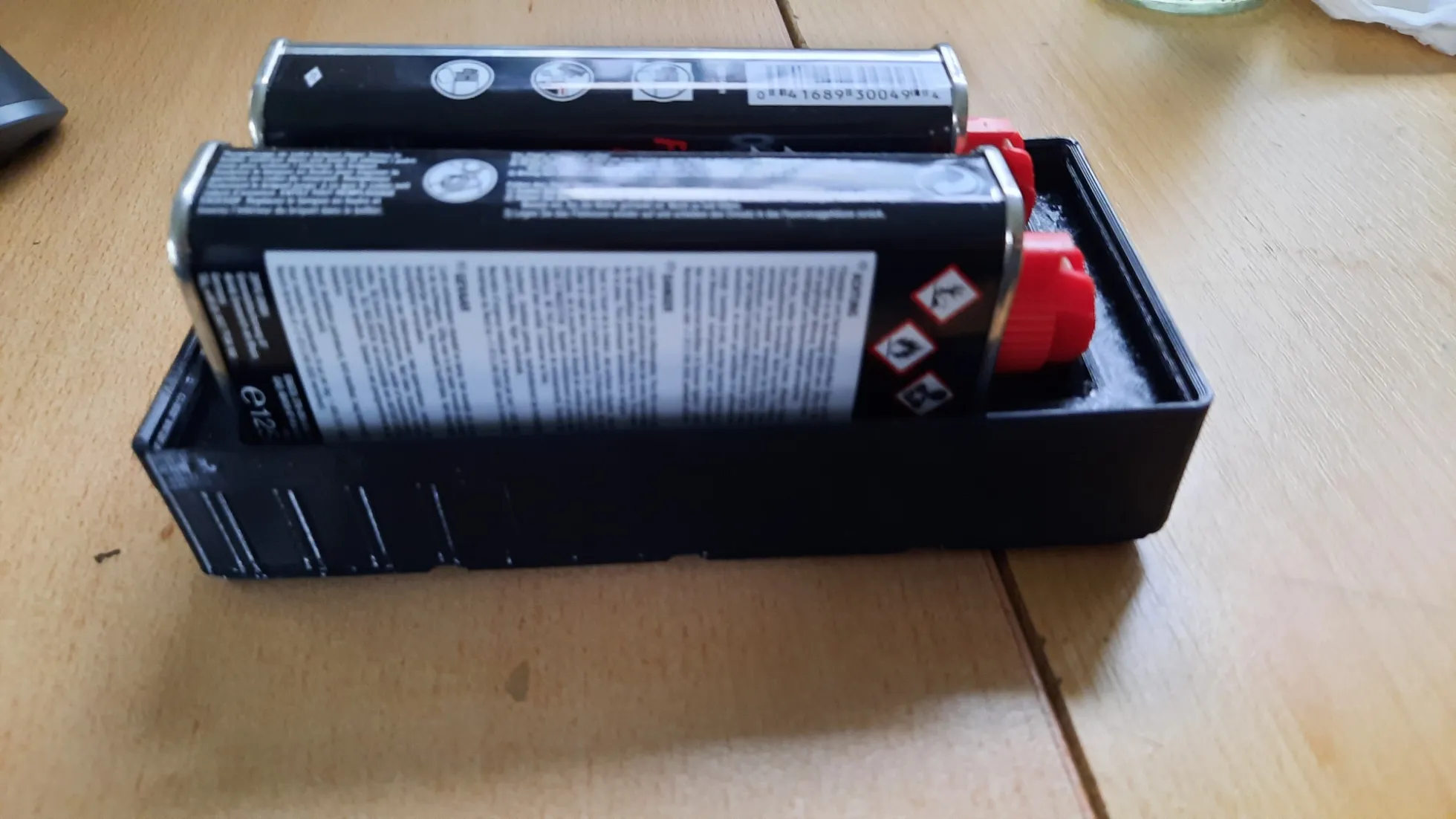 Giá đỡ chứa 2 bình chất lỏng Zippo trong hệ thống Gridfinity