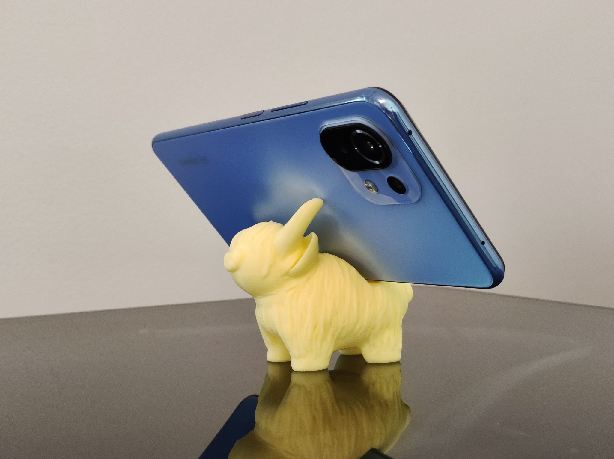 Giá đỡ điện thoại hình bò Highland nhỏ dễ thương