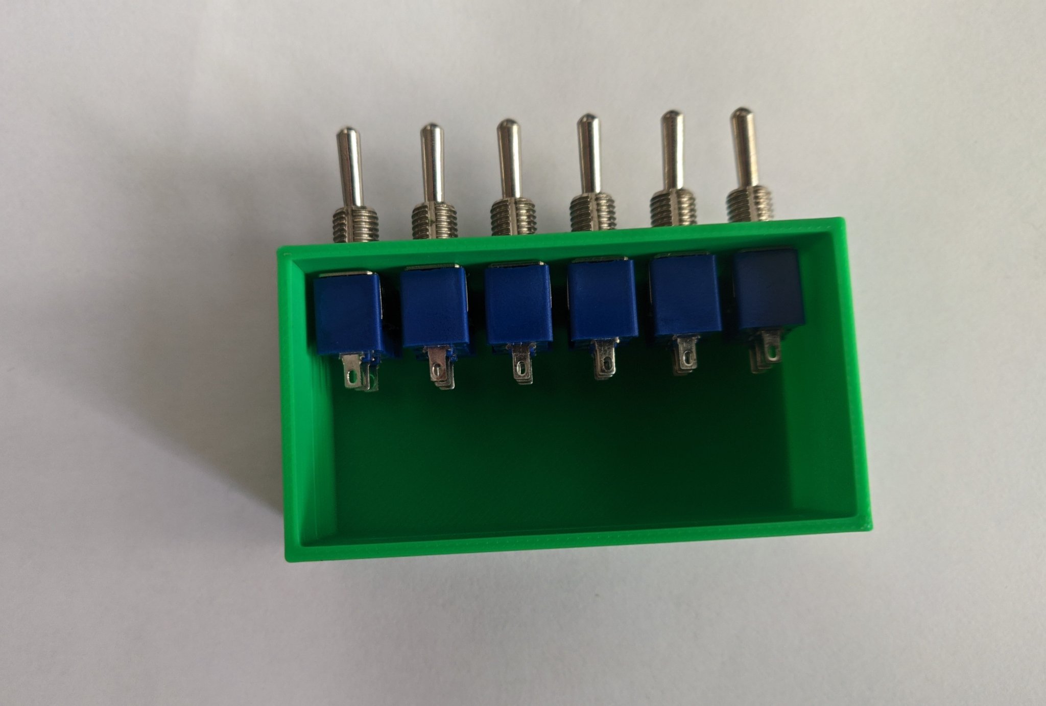 Vỏ công tắc gạt đơn giản cho prototyping và đồ chơi fidget