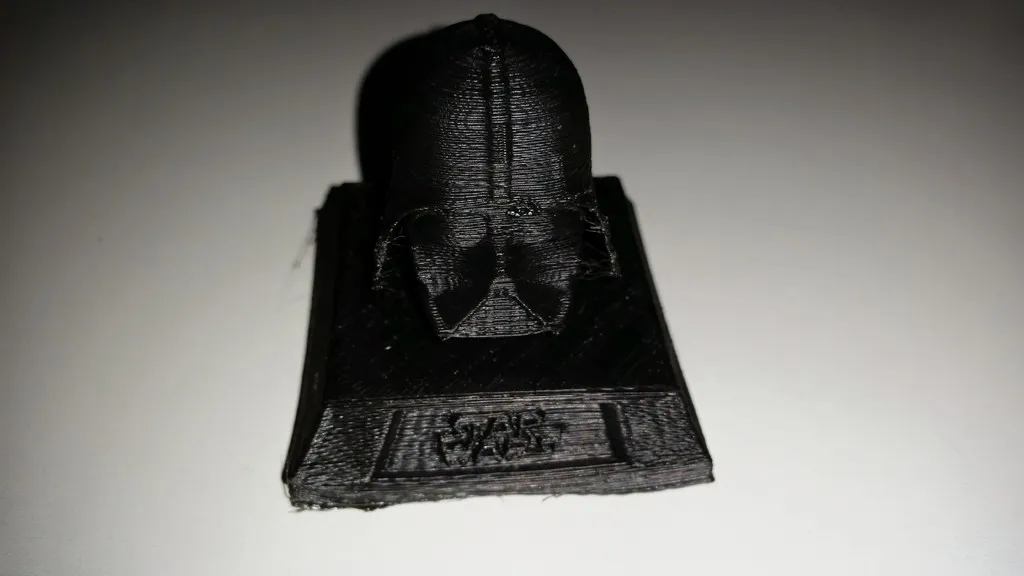 Nhân vật Darth Vader với đế đứng in một khối