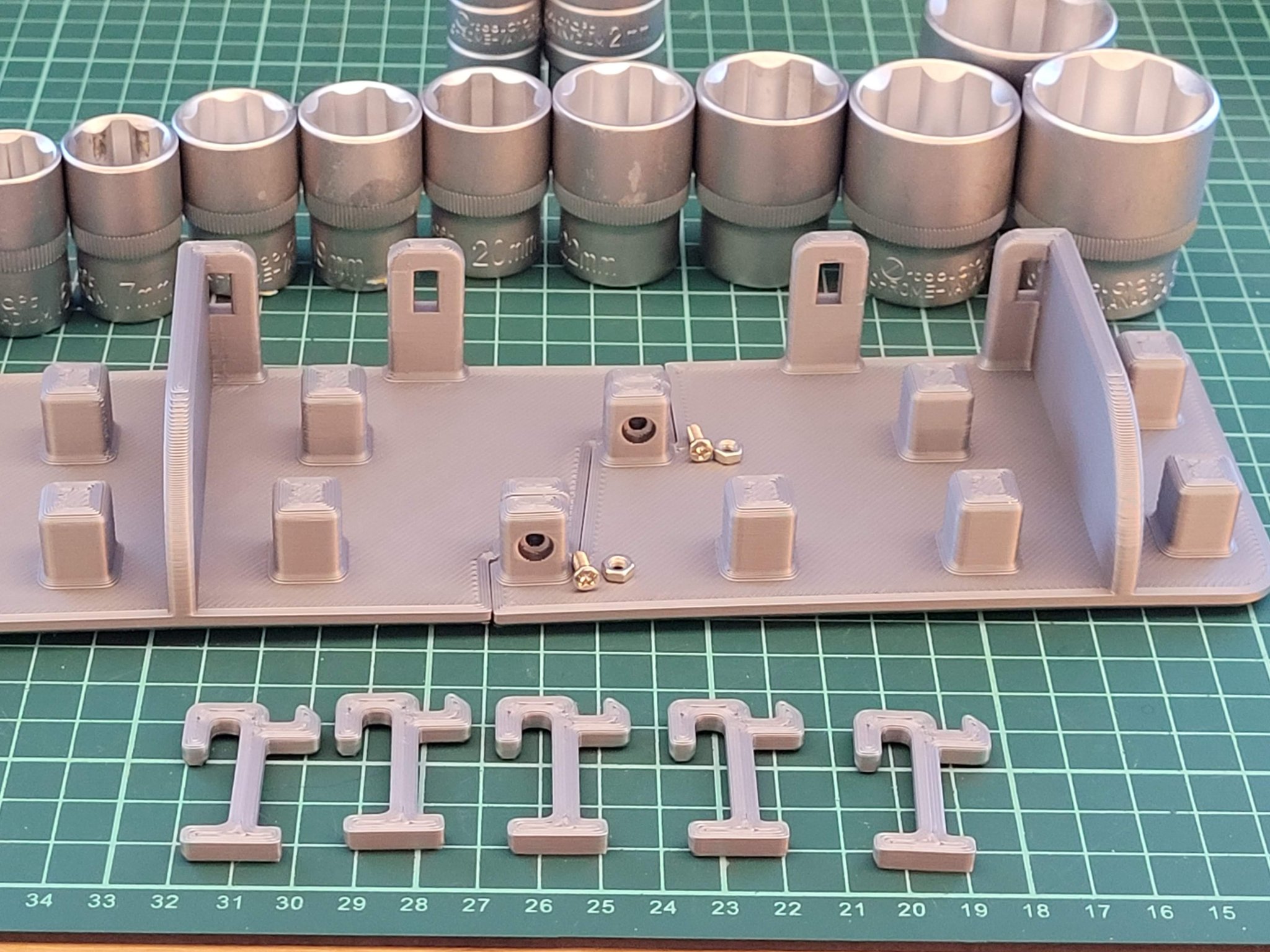 Giá đỡ dụng cụ cờ lê lớn - IKEA SKADIS