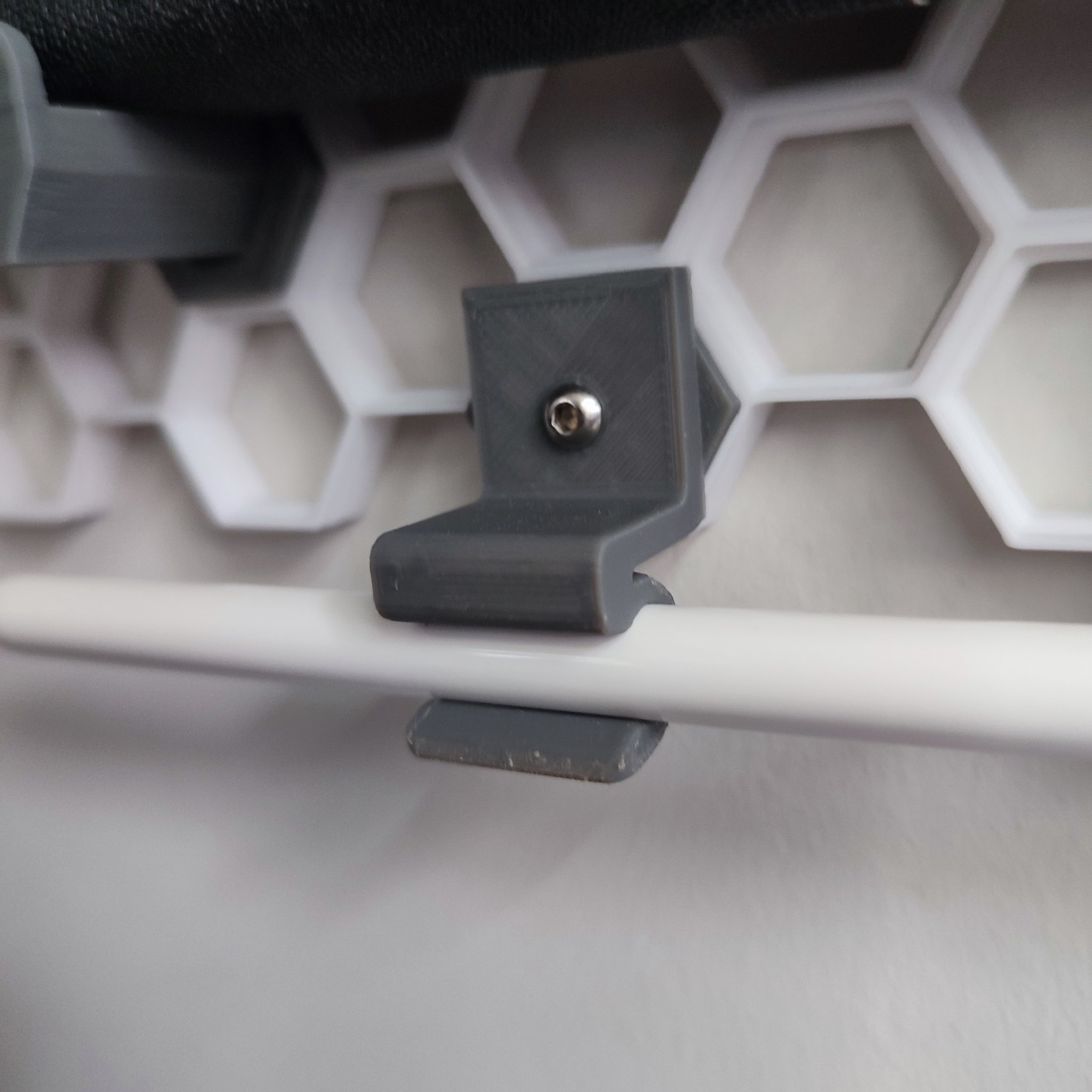 Giá đỡ bút Apple Pencil Gen 1 cho tường lưu trữ Honeycomb