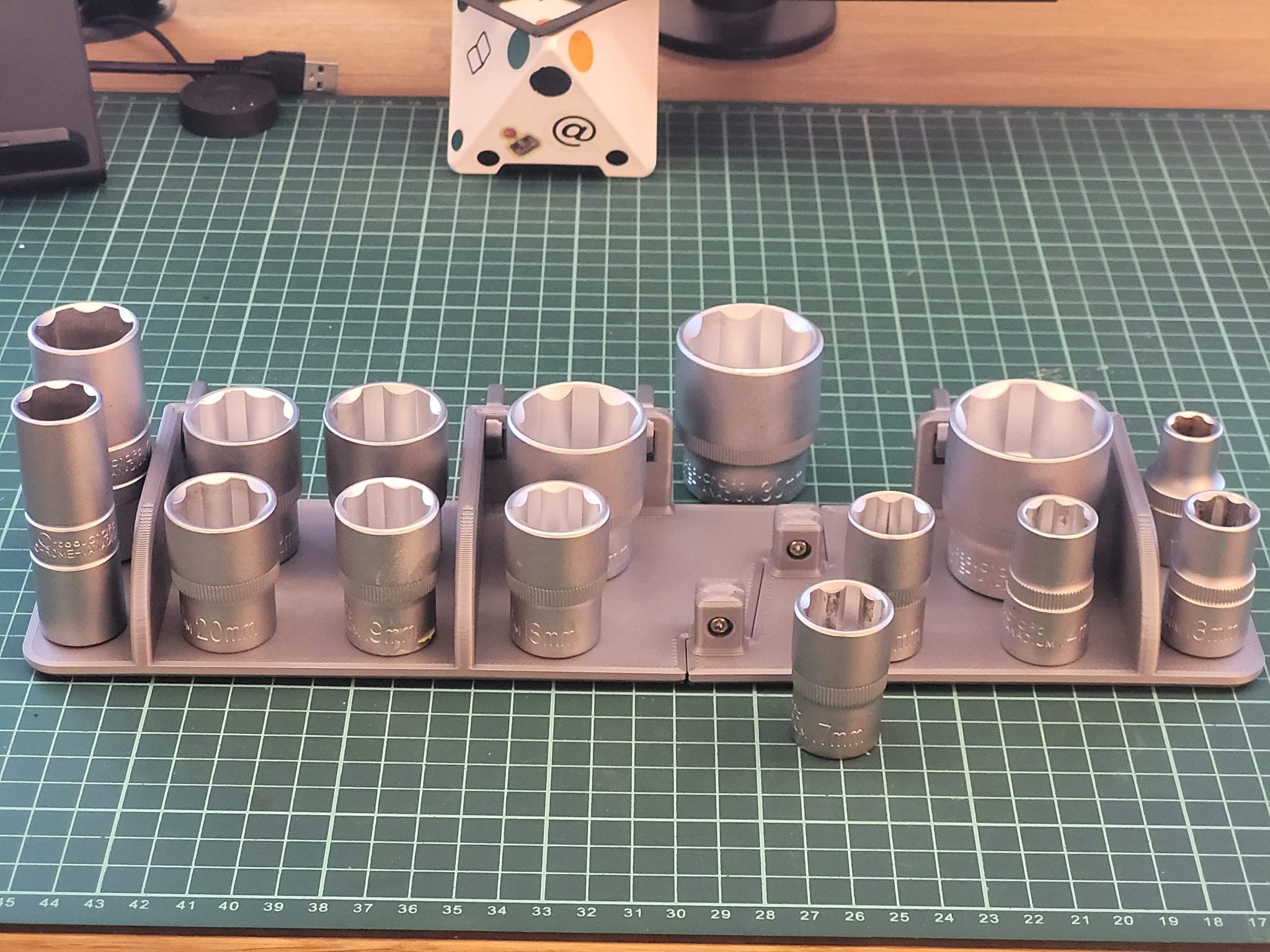 Giá đỡ dụng cụ cờ lê lớn - IKEA SKADIS