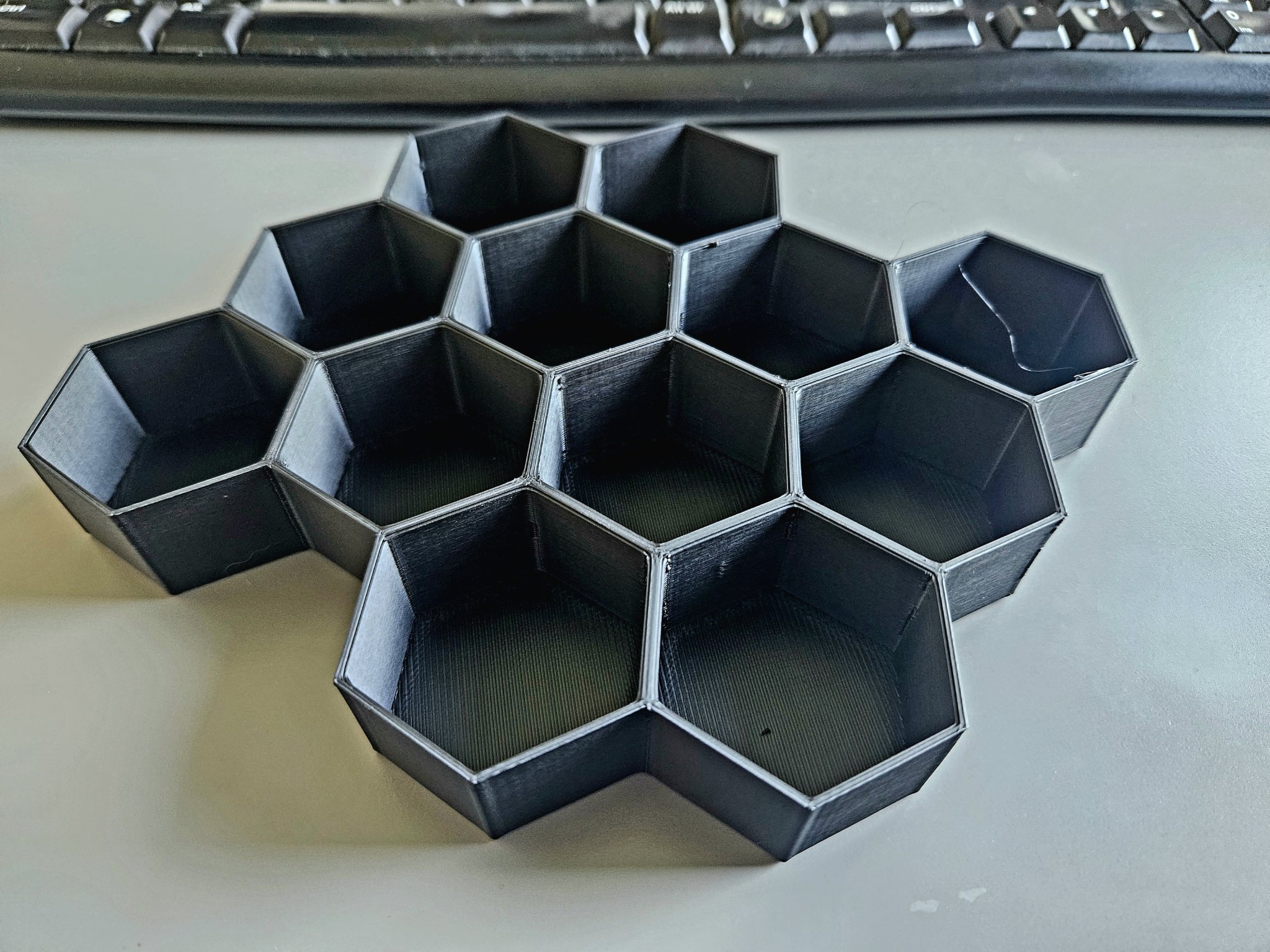 Hộp đựng vít hình lục giác có thể xếp chồng