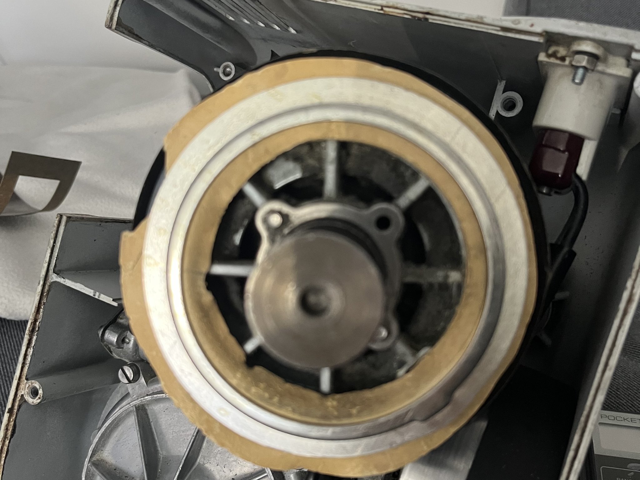 Giá đỡ động cơ cho máy làm bếp Ankarsrum N4