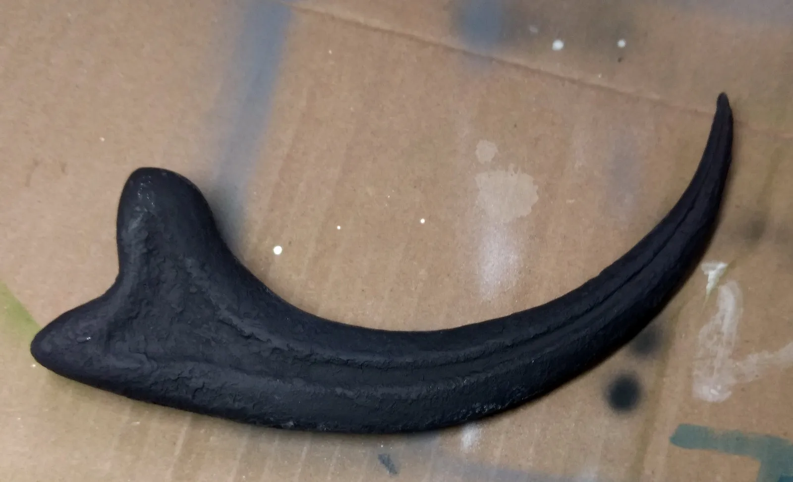 Móng vuốt Velociraptor của Alan Grant với chốt căn chỉnh