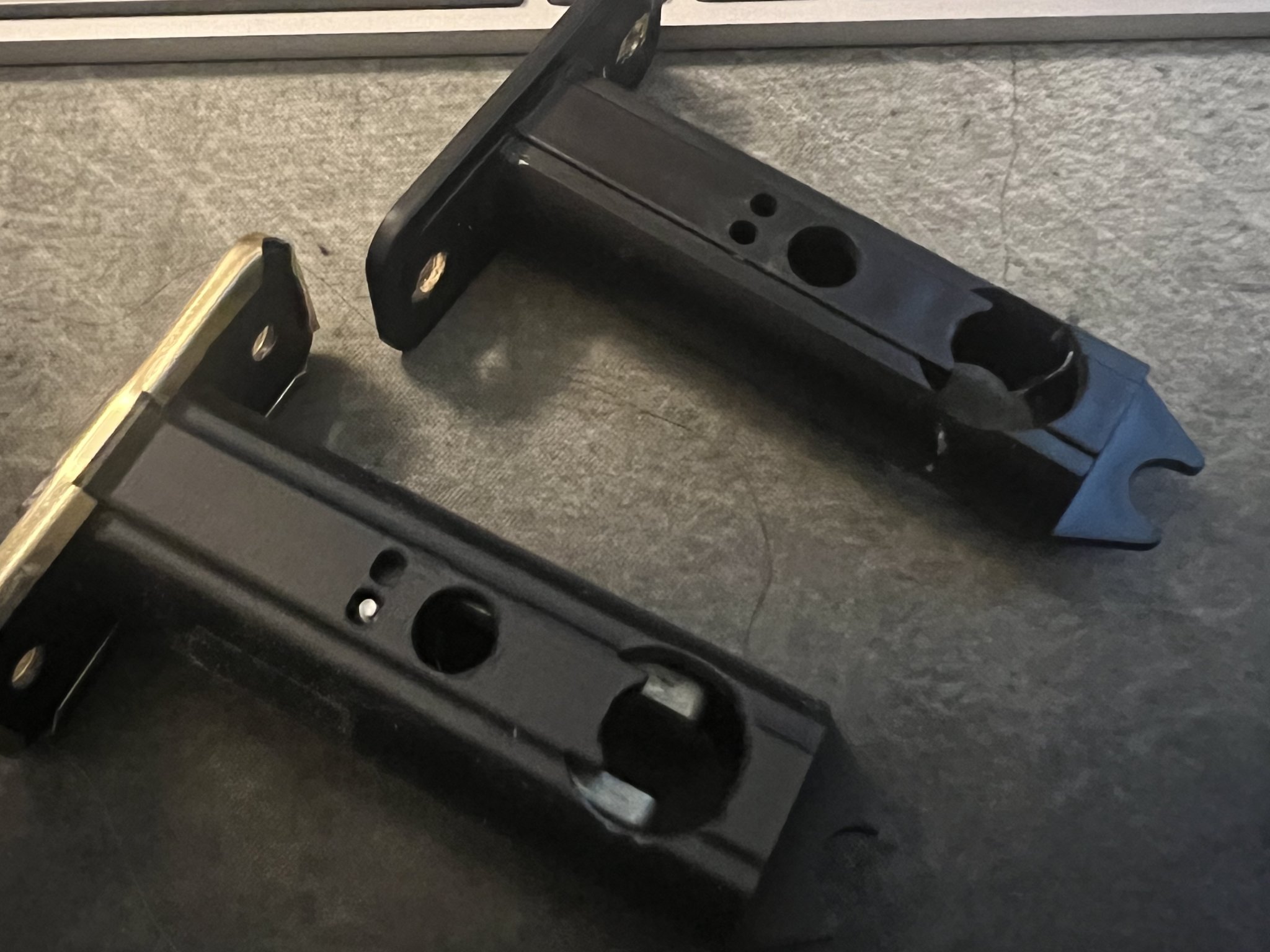 Thay thế lõi tay nắm cửa Kwickset cũ không khóa