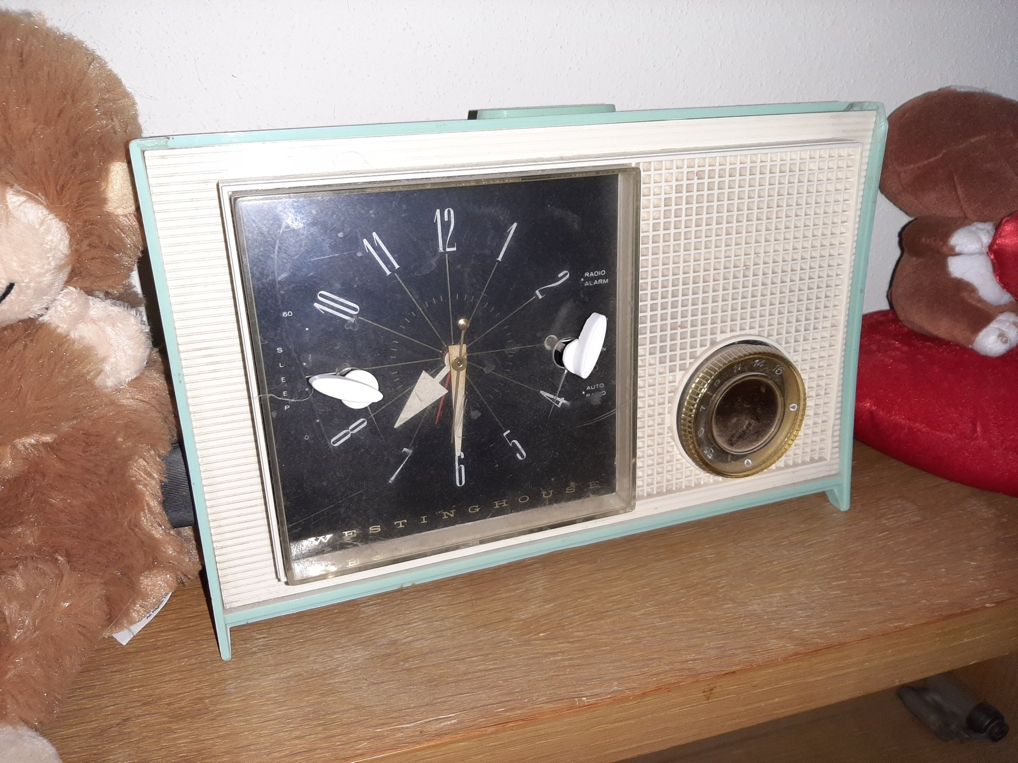 Thay thế núm radio cổ điển cho máy phát thanh vintage