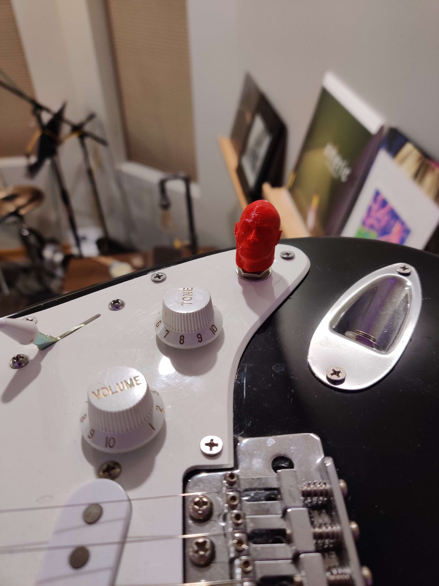 Núm chỉnh âm guitar hình đầu Dwayne "The Rock" Johnson