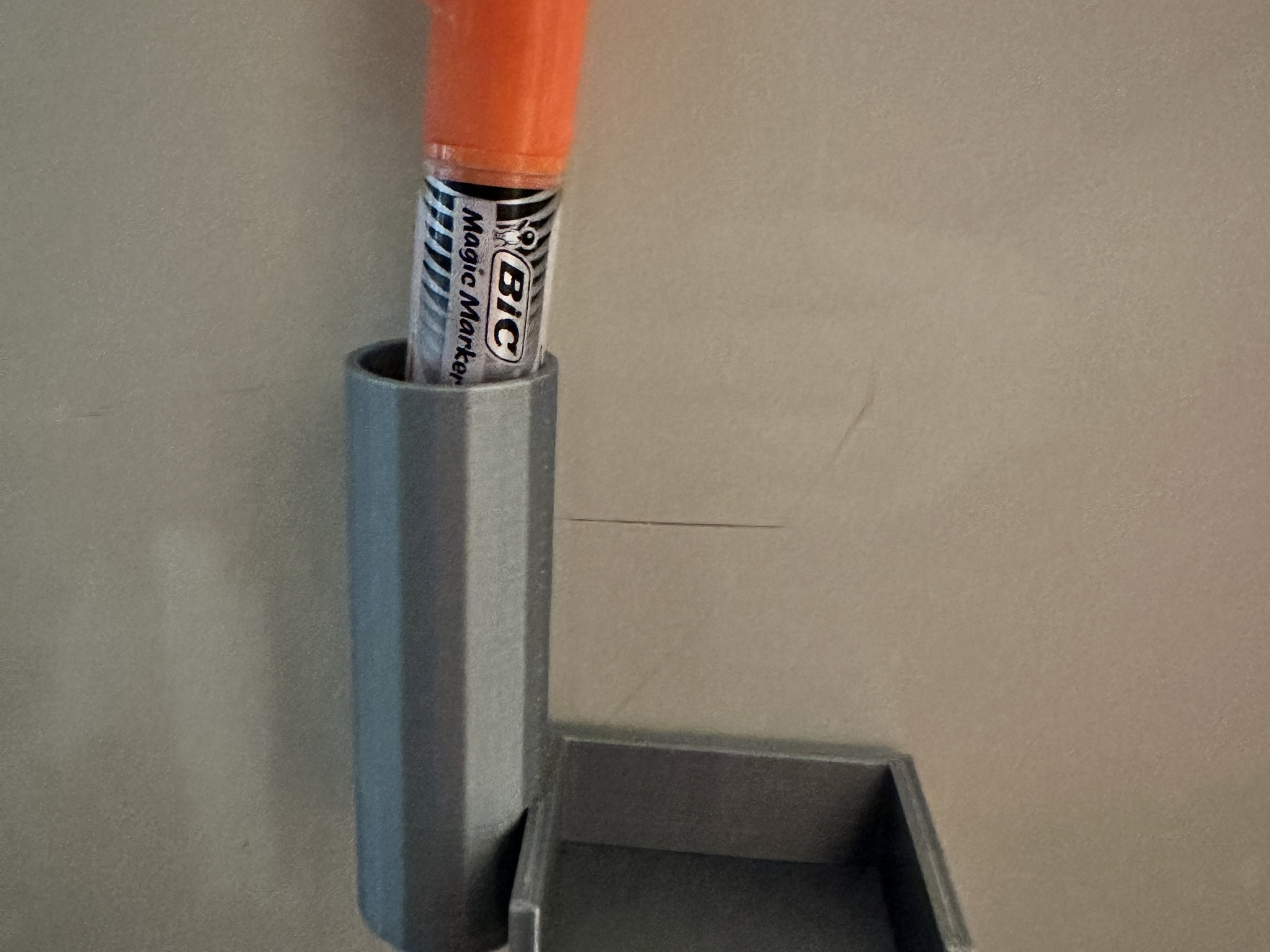 Giá đỡ bút và tẩy cho bảng trắng