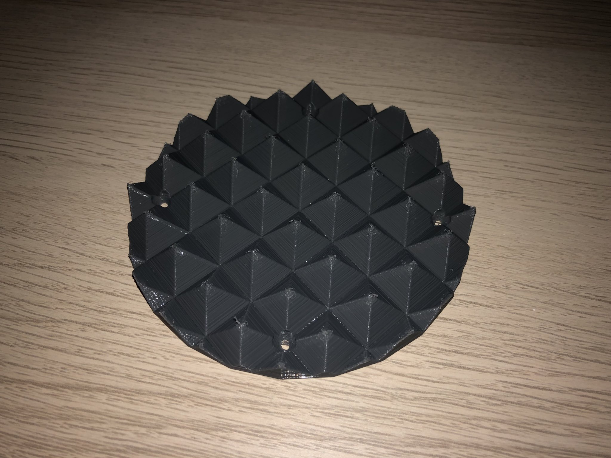 Ván tròn có đinh nhọn cho BDSM