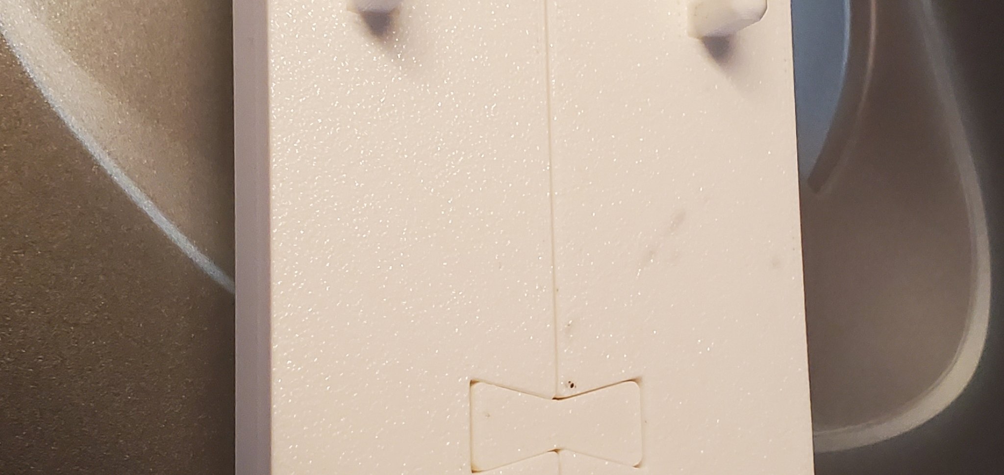 Giá đỡ USB cho bảng ghim Ikea Skadis