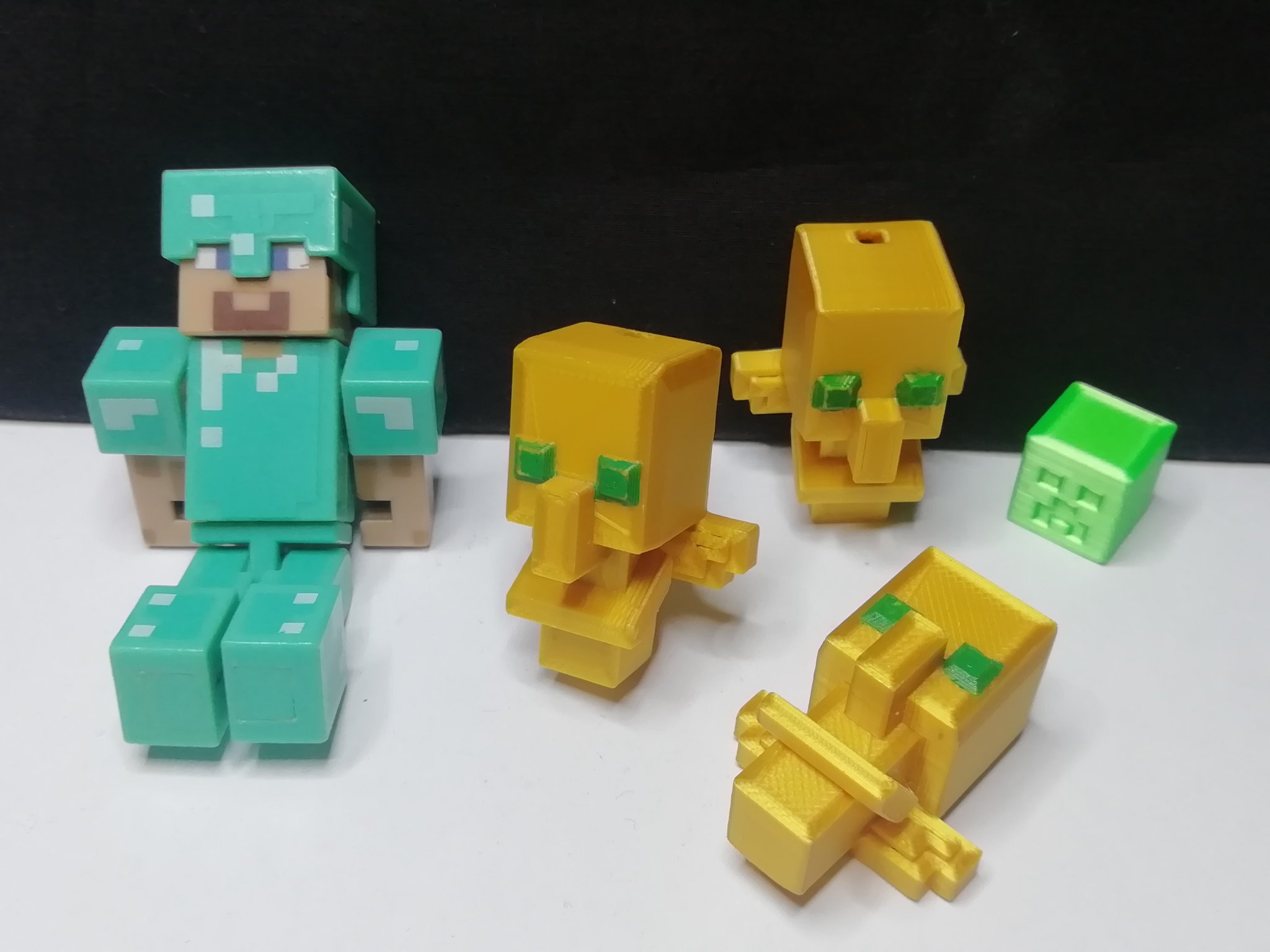 Totem Bất Tử - Móc Khóa Minecraft